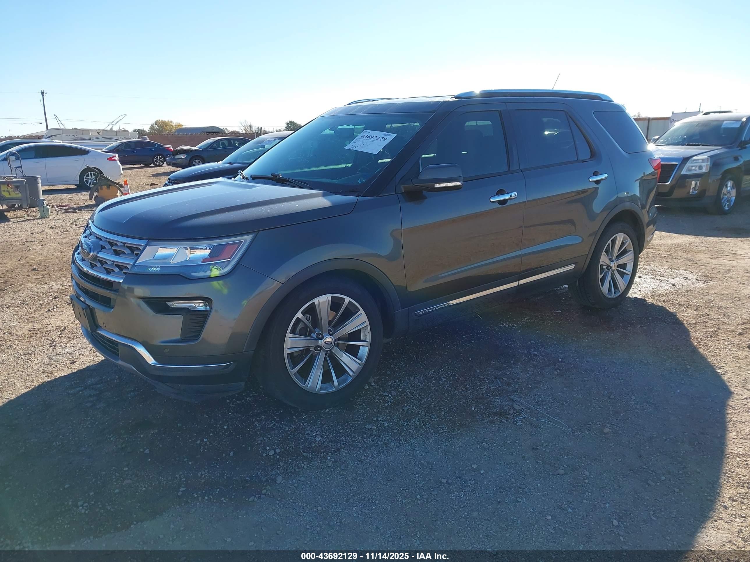 FORD EXPLORER image 2