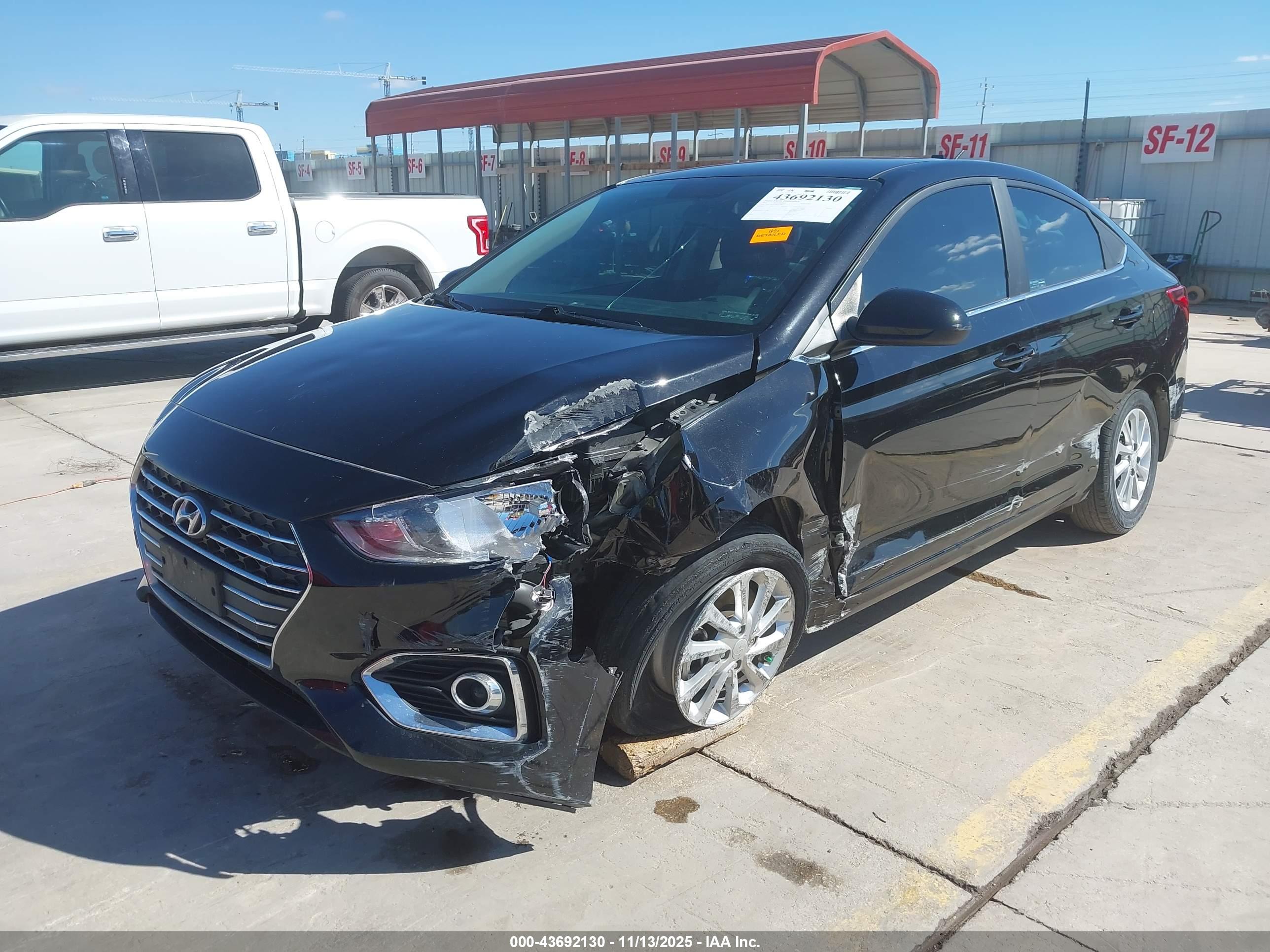 HYUNDAI ACCENT image 2