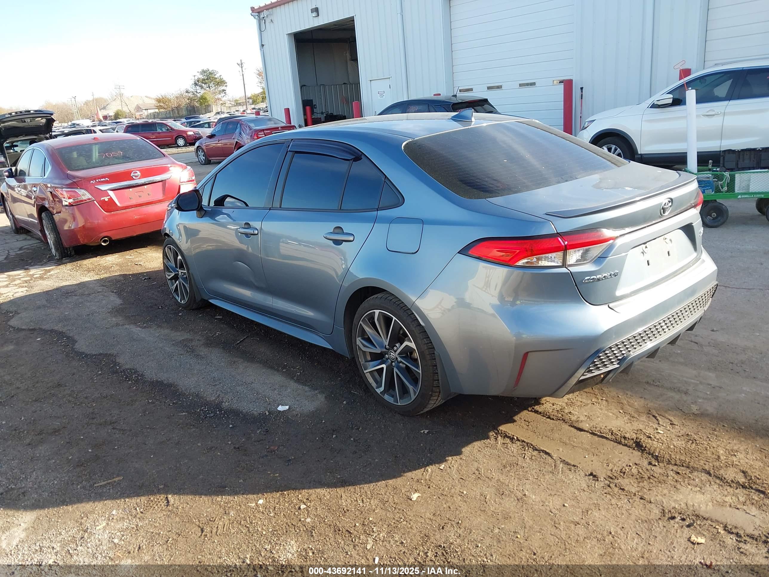 TOYOTA COROLLA image 3
