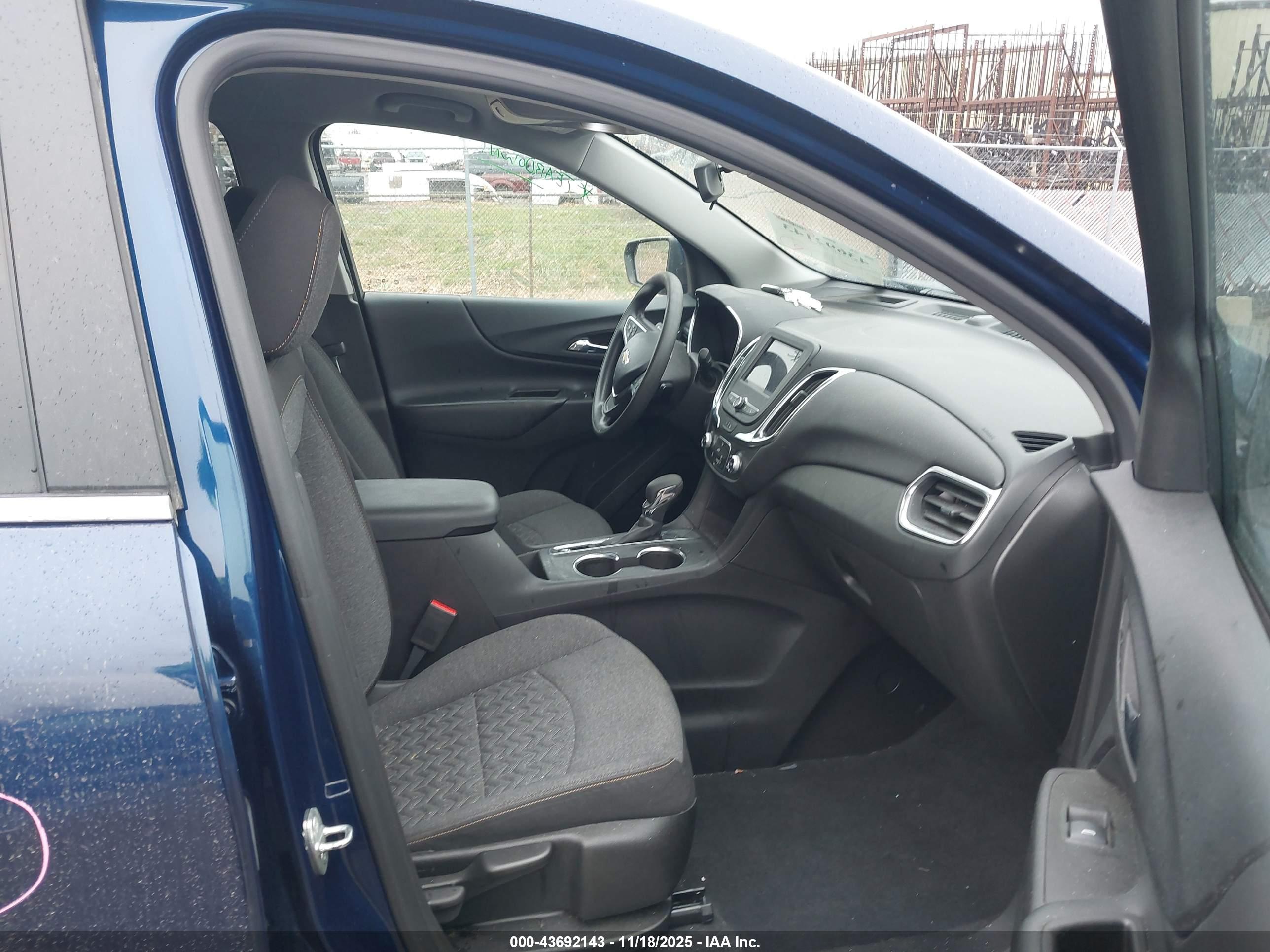 CHEVROLET EQUINOX image 5
