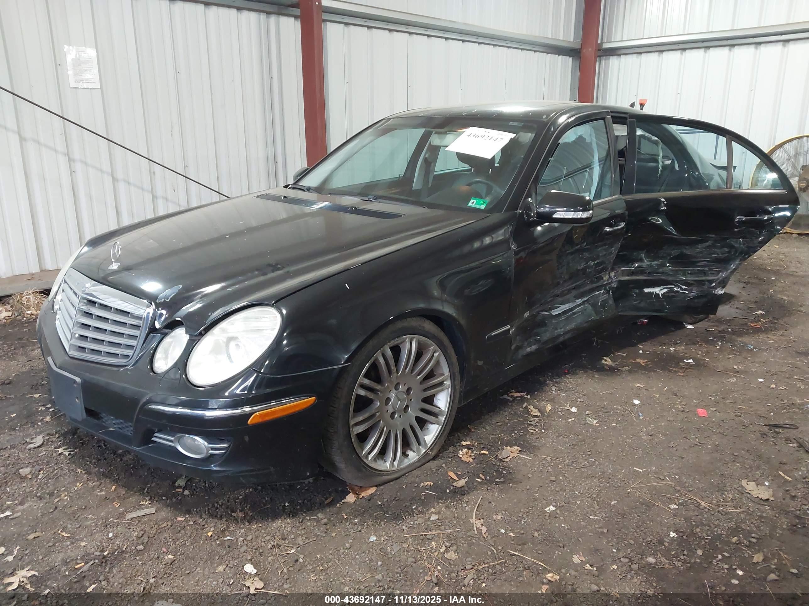 MERCEDES-BENZ E image 2