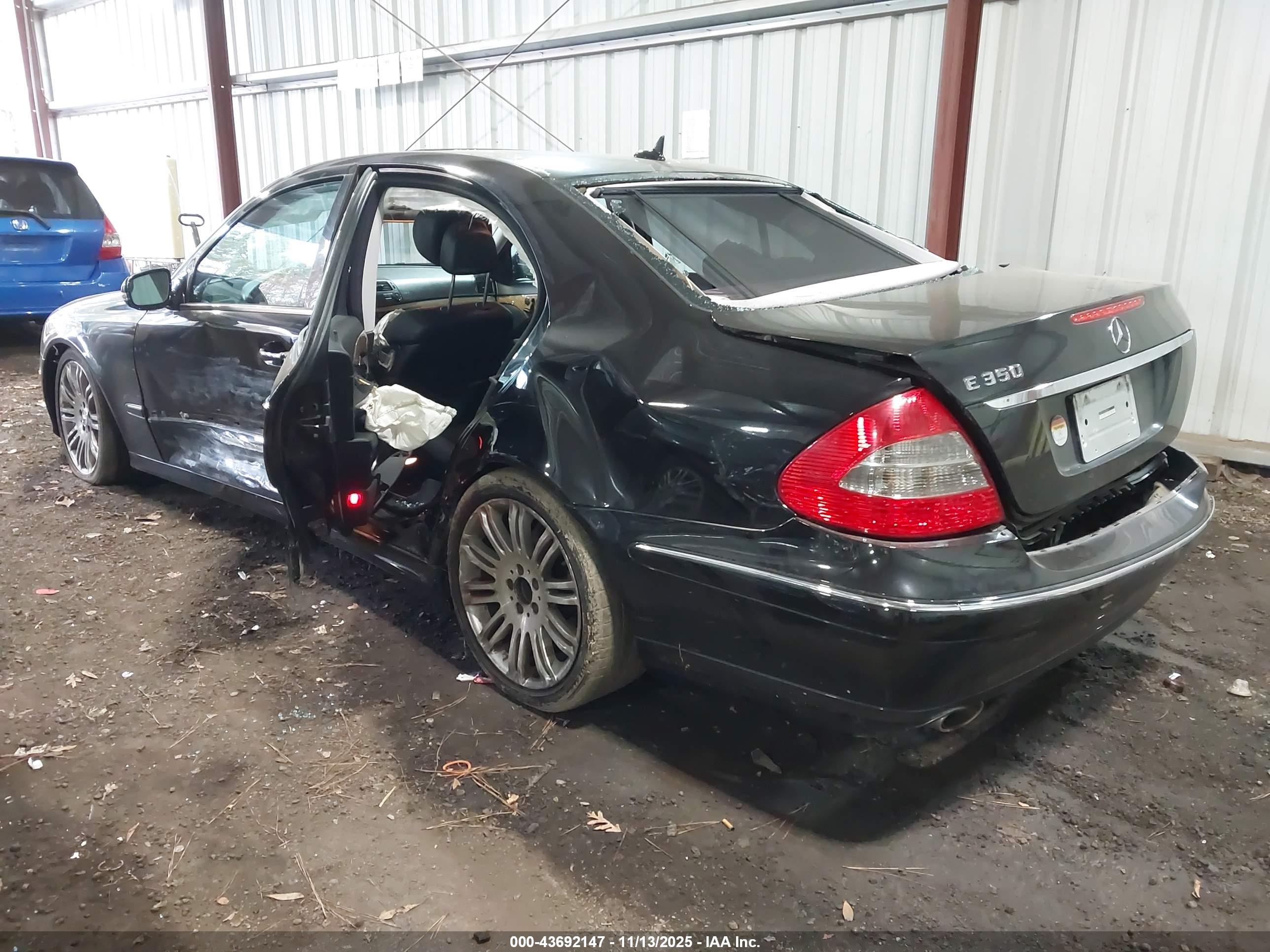 MERCEDES-BENZ E image 3