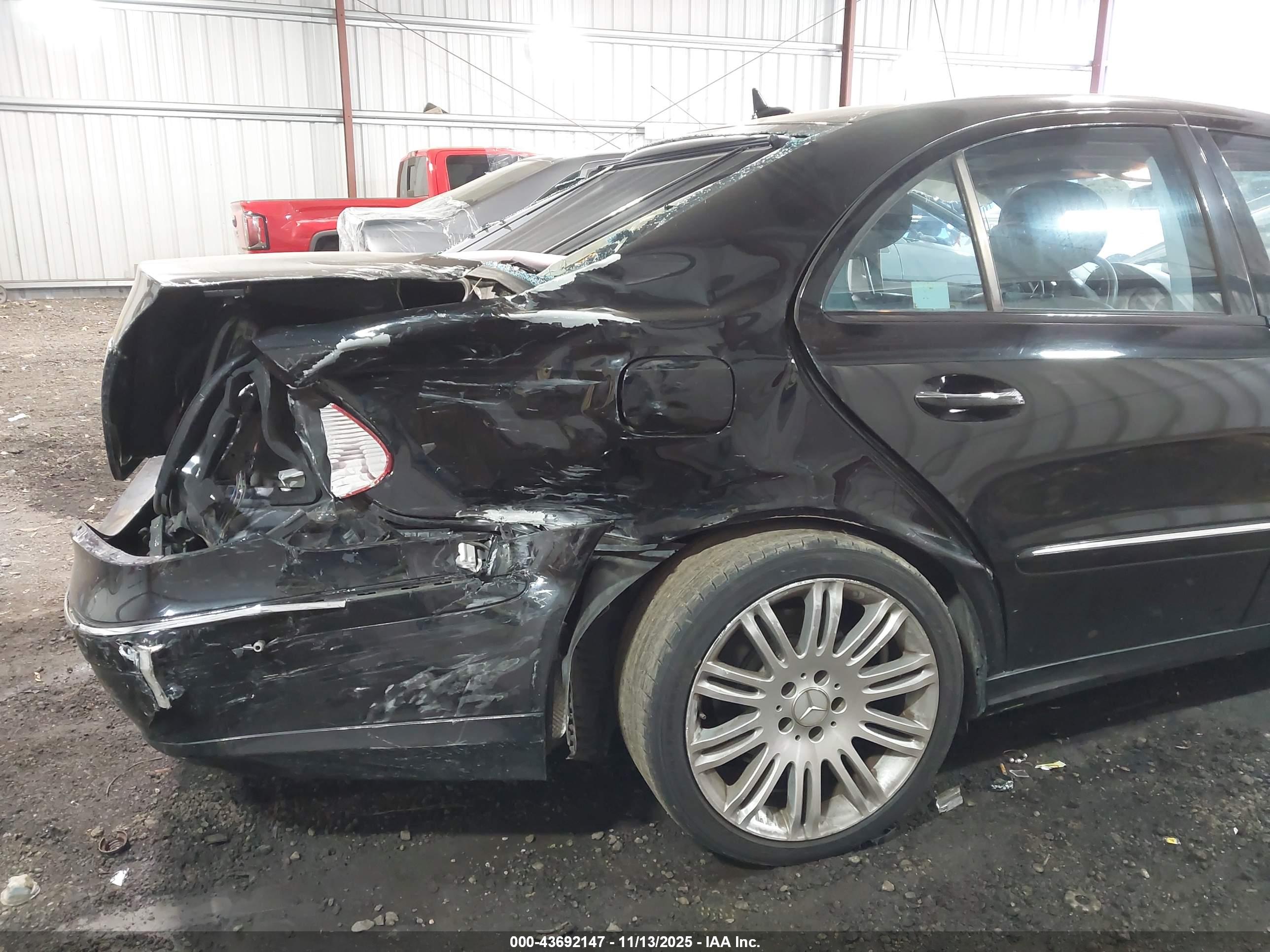 MERCEDES-BENZ E image 6
