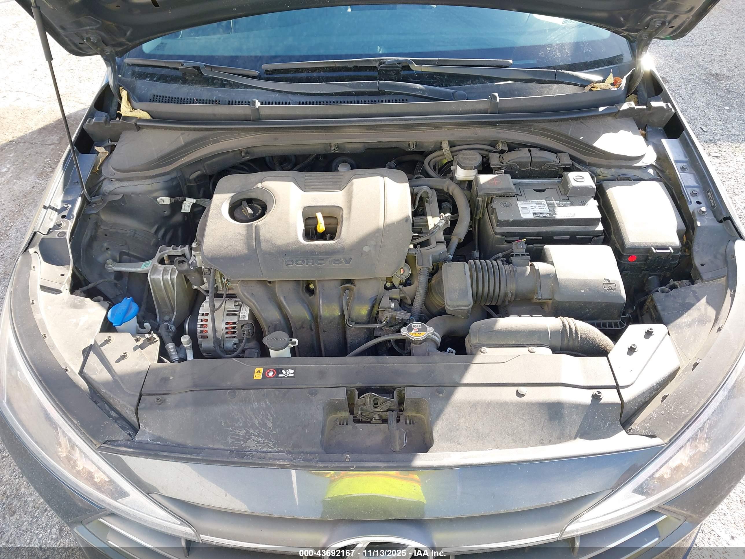 HYUNDAI ELANTRA image 10
