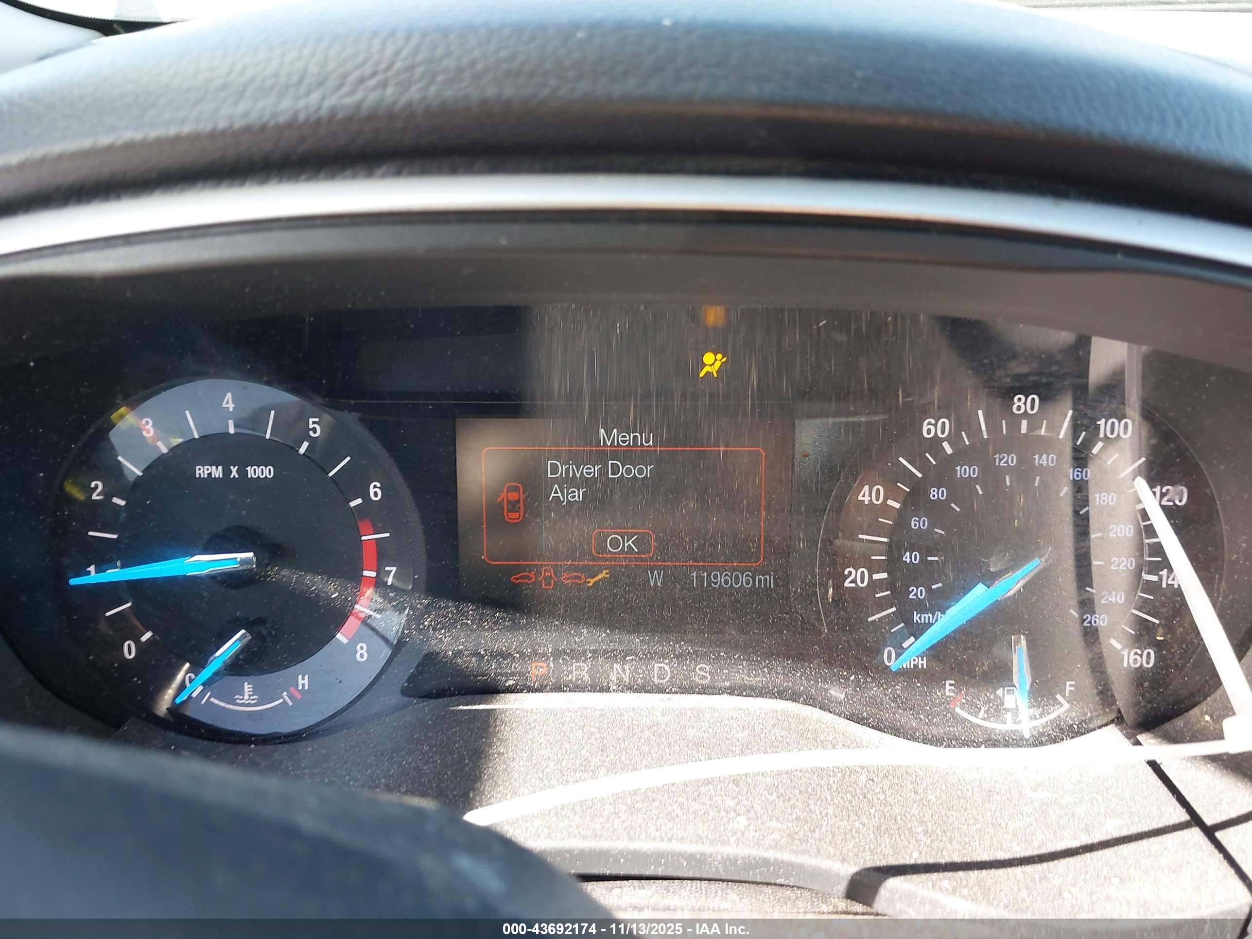 FORD FUSION image 7