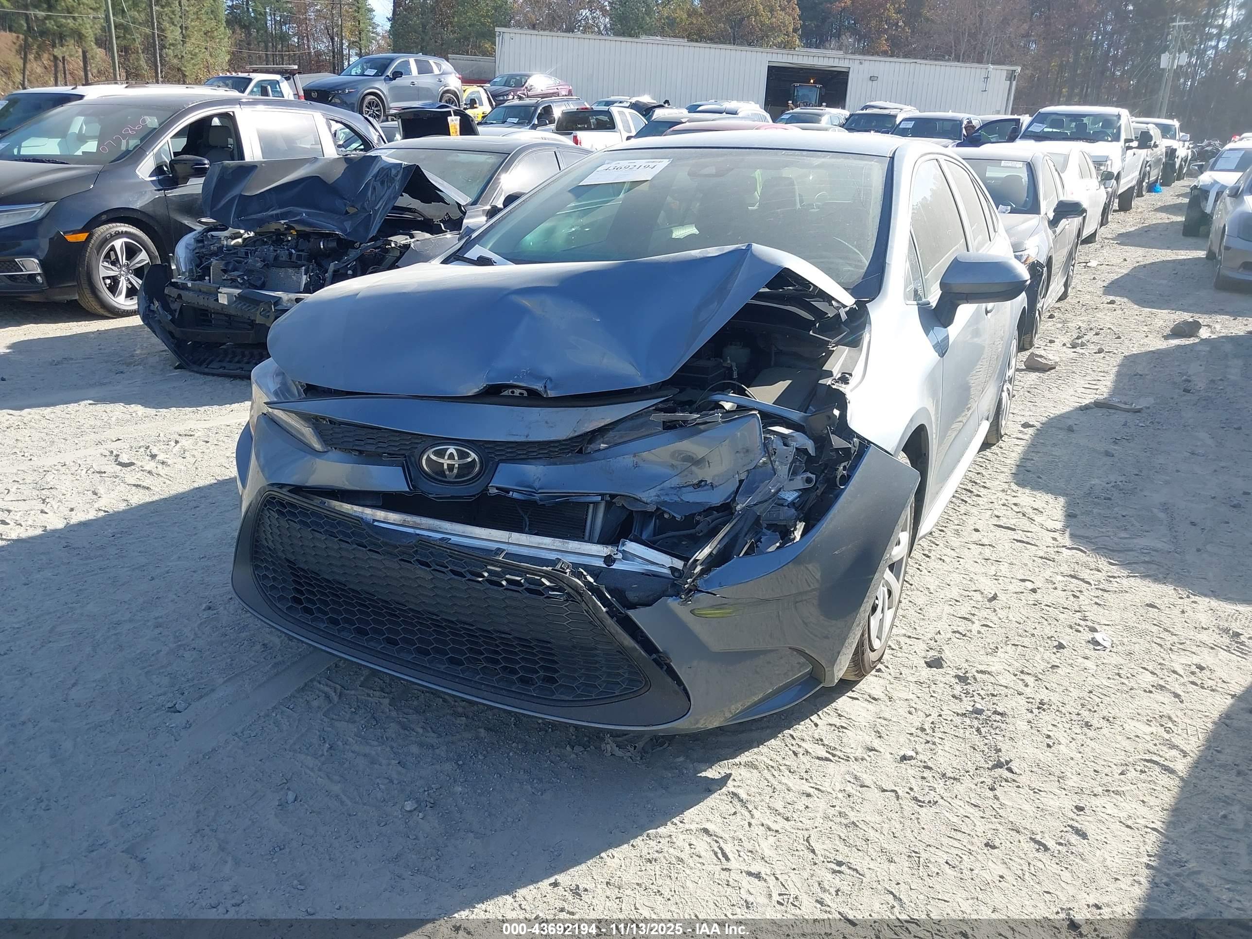 TOYOTA COROLLA image 2
