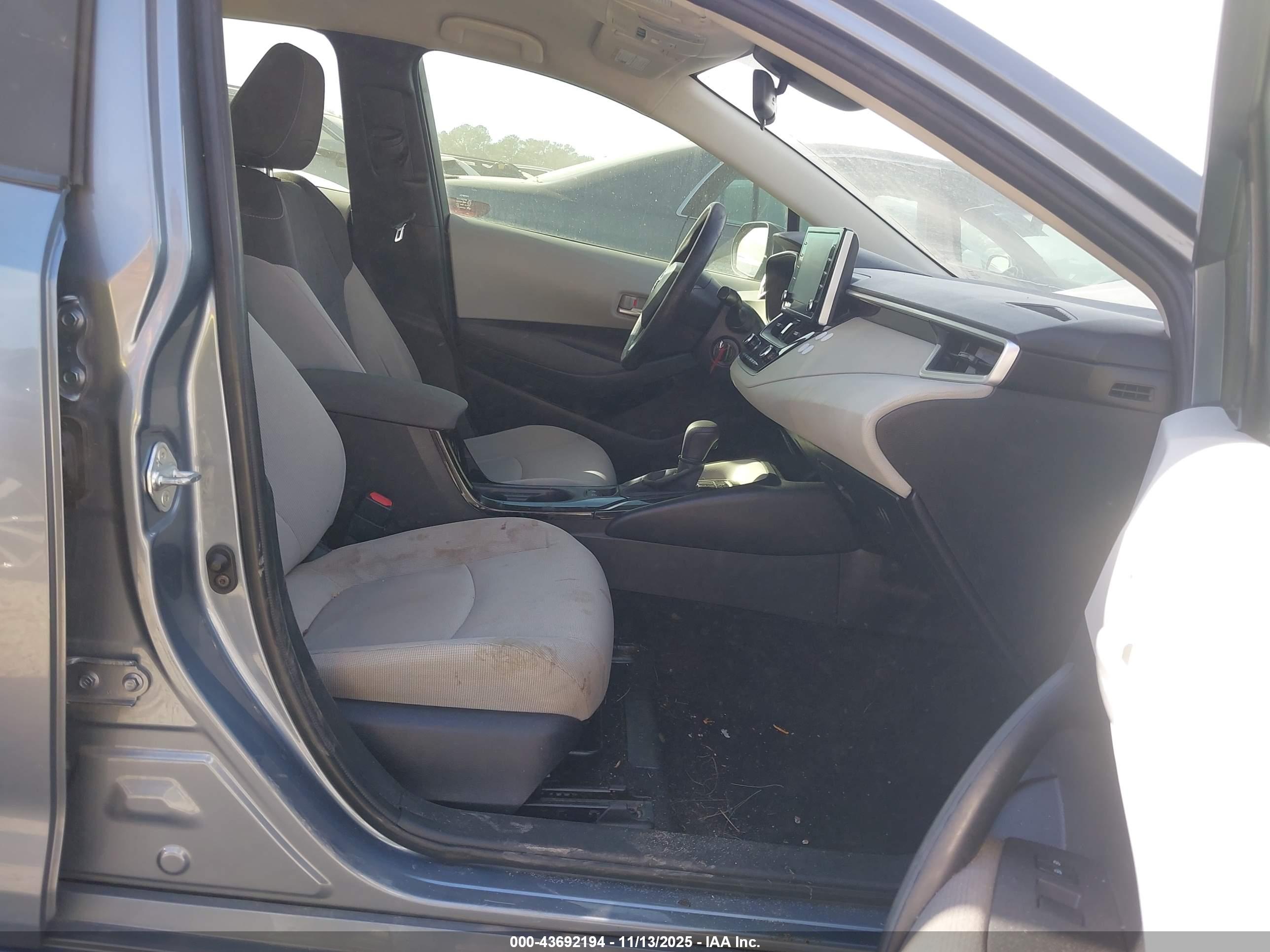 TOYOTA COROLLA image 5