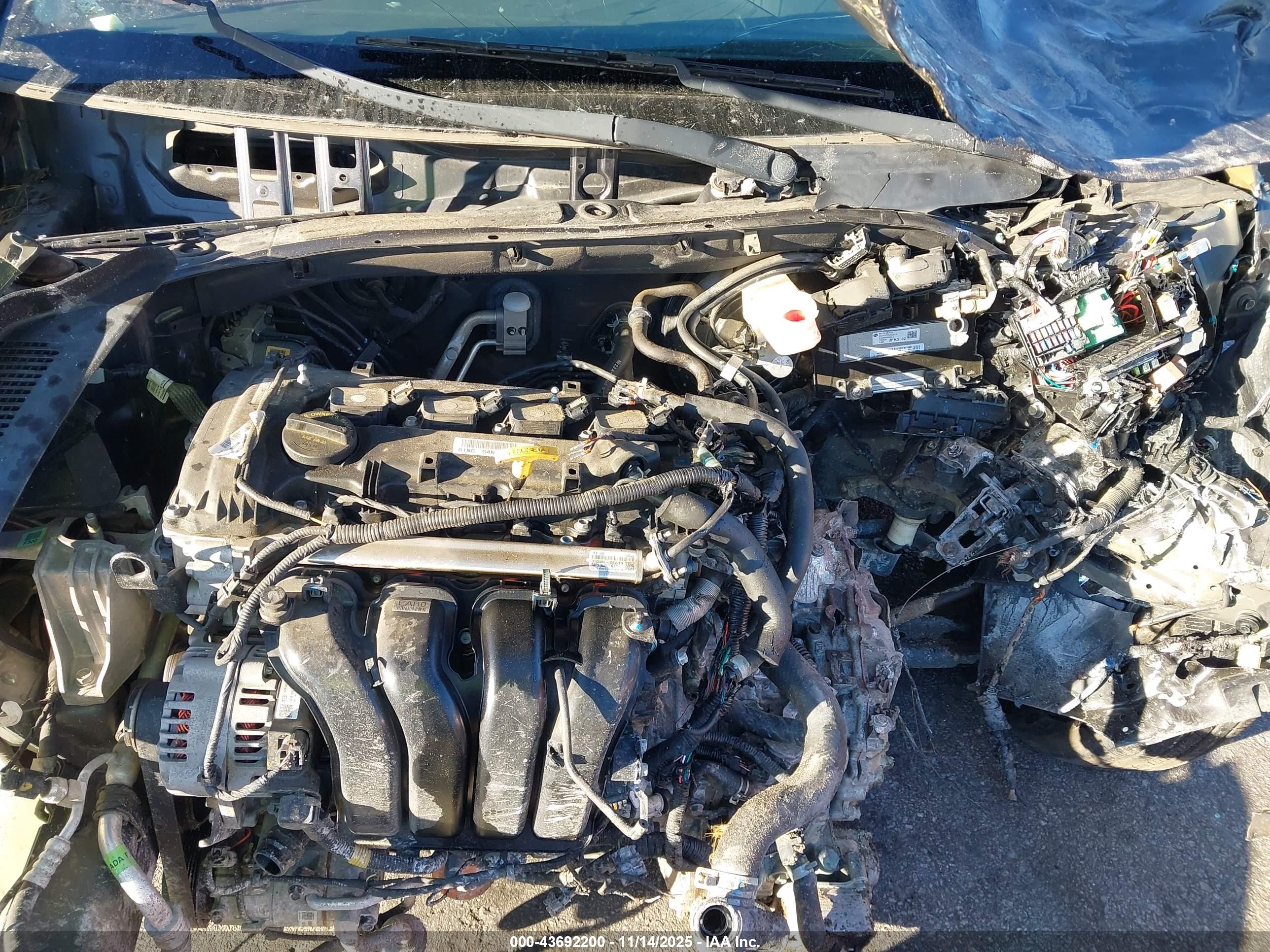 HYUNDAI ELANTRA image 10