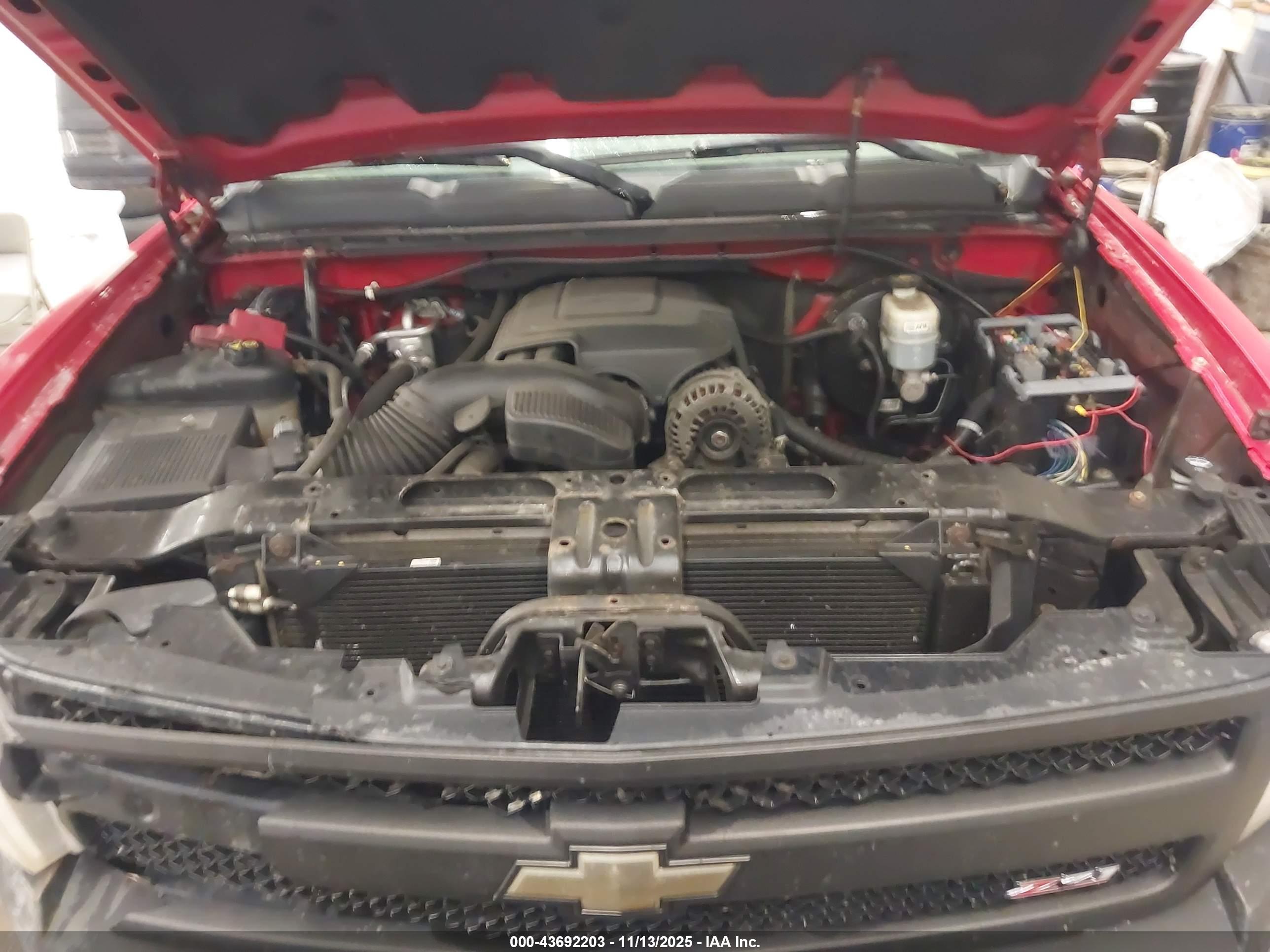 CHEVROLET SILVERADO image 10