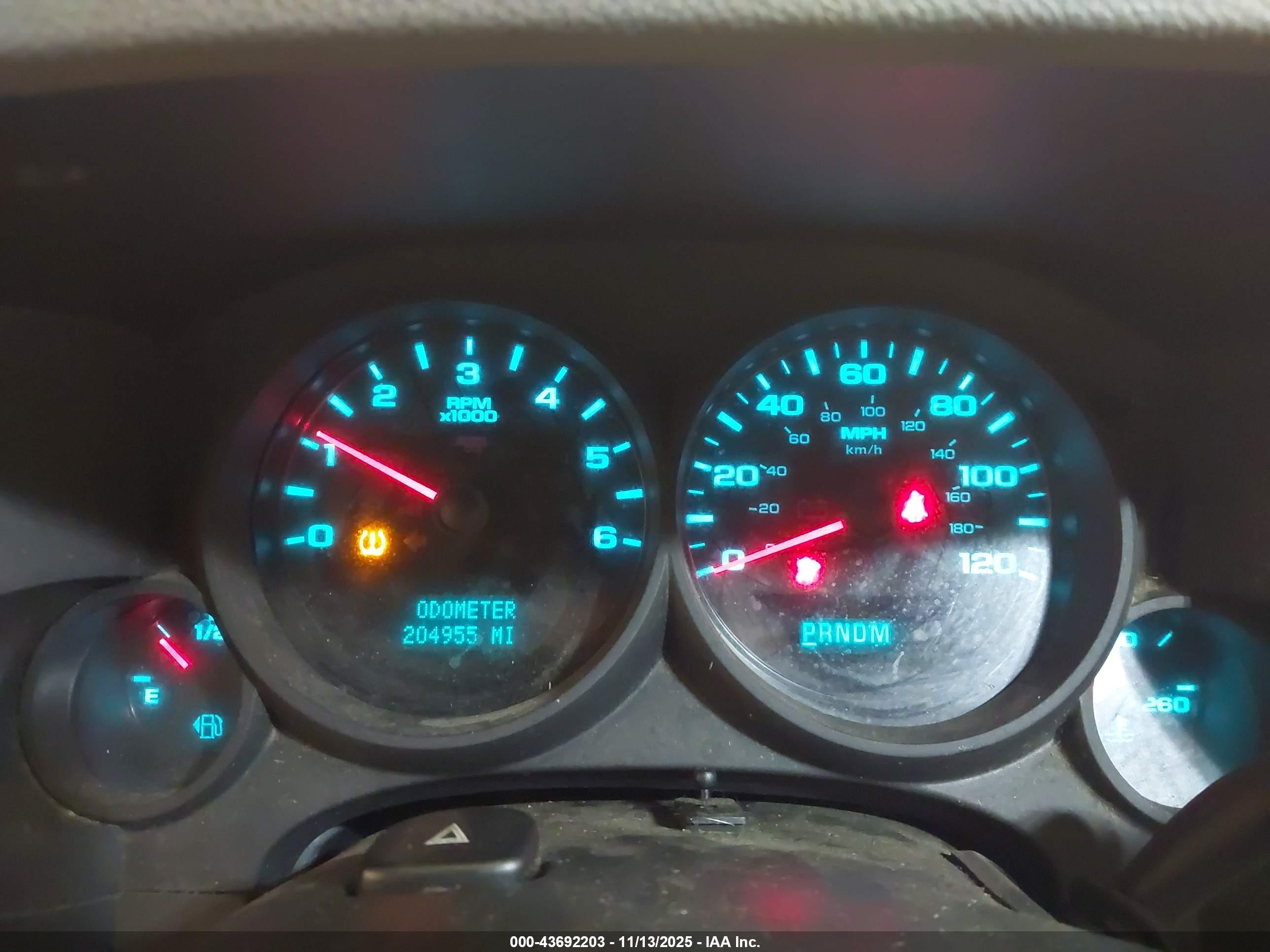 CHEVROLET SILVERADO image 7