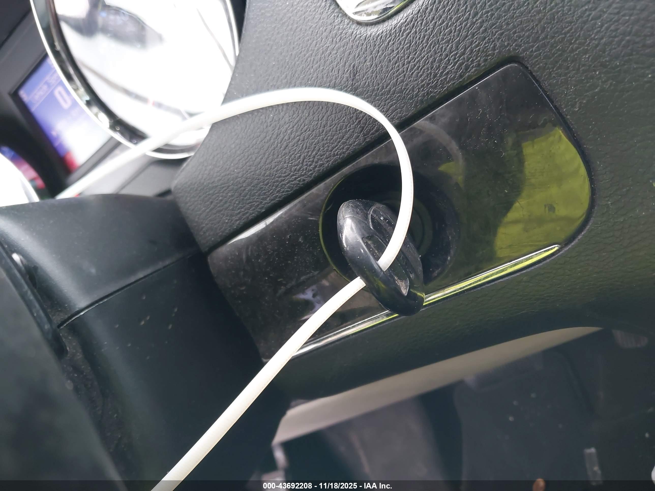 CHRYSLER TOWN image 11