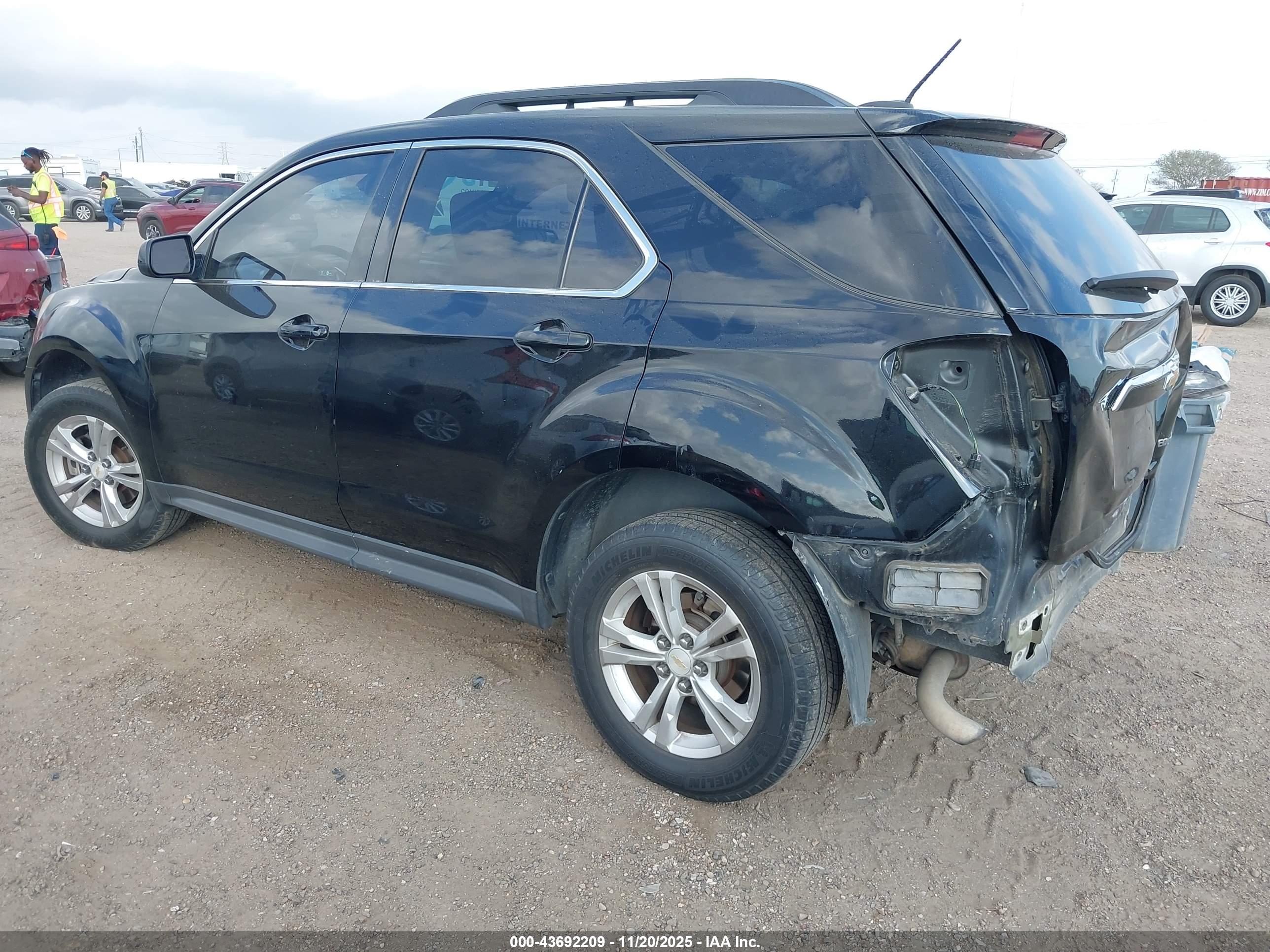 CHEVROLET EQUINOX image 3