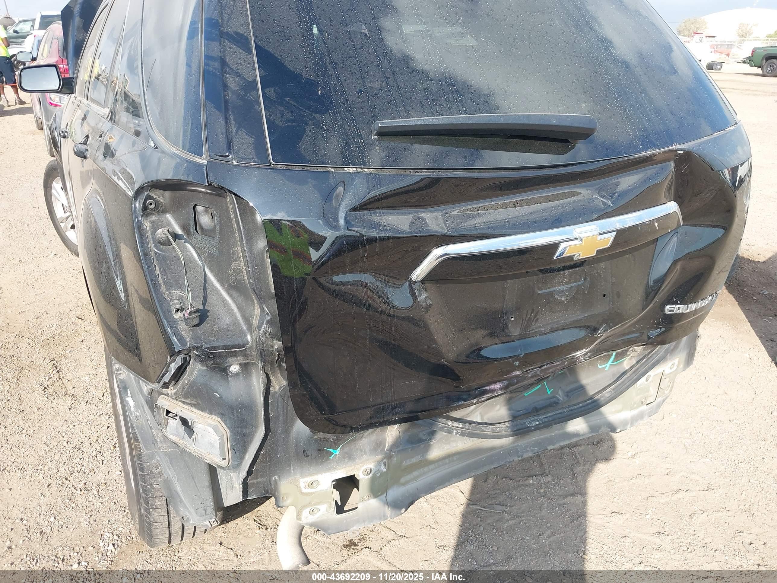 CHEVROLET EQUINOX image 6