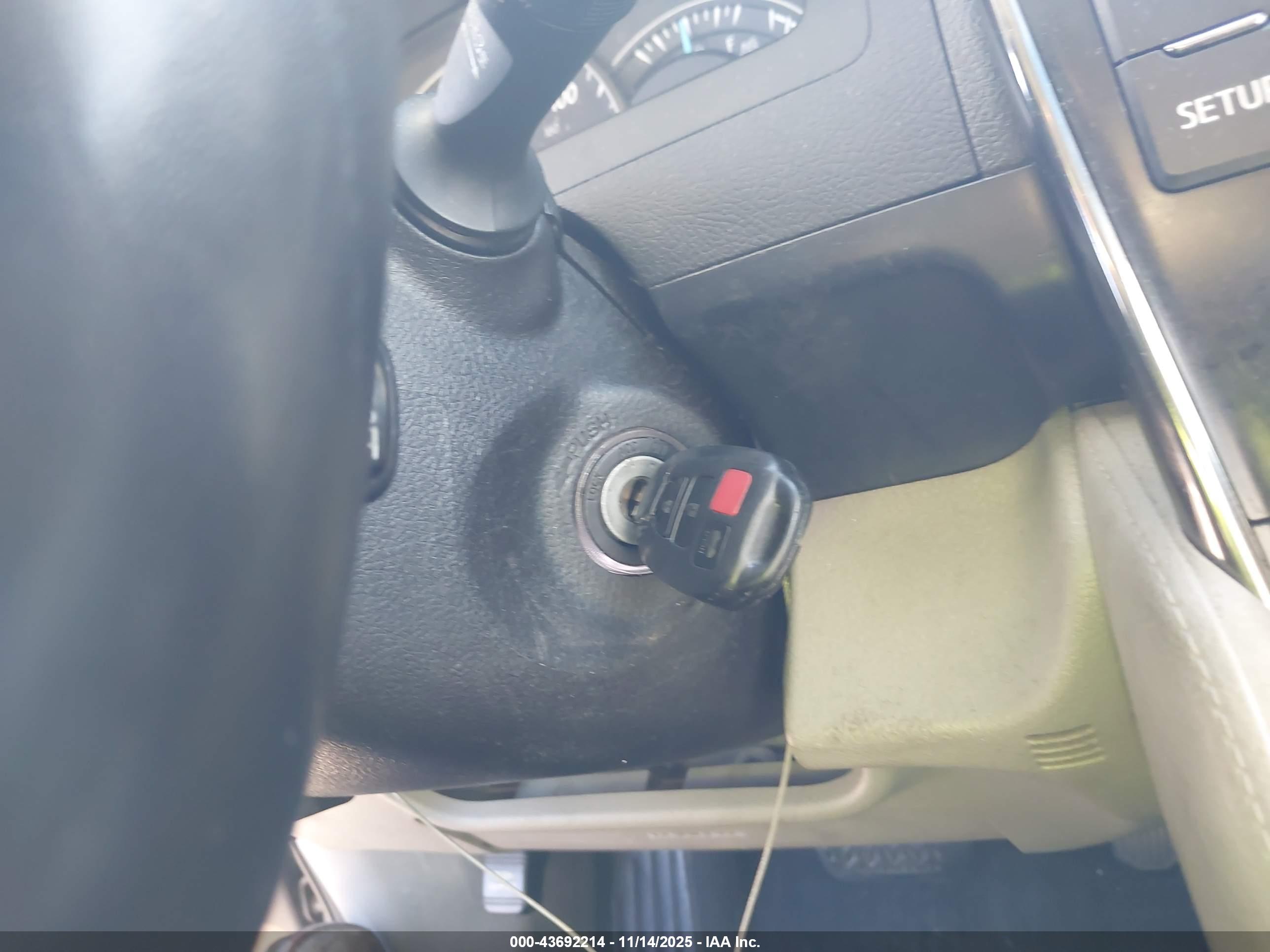 TOYOTA CAMRY image 11