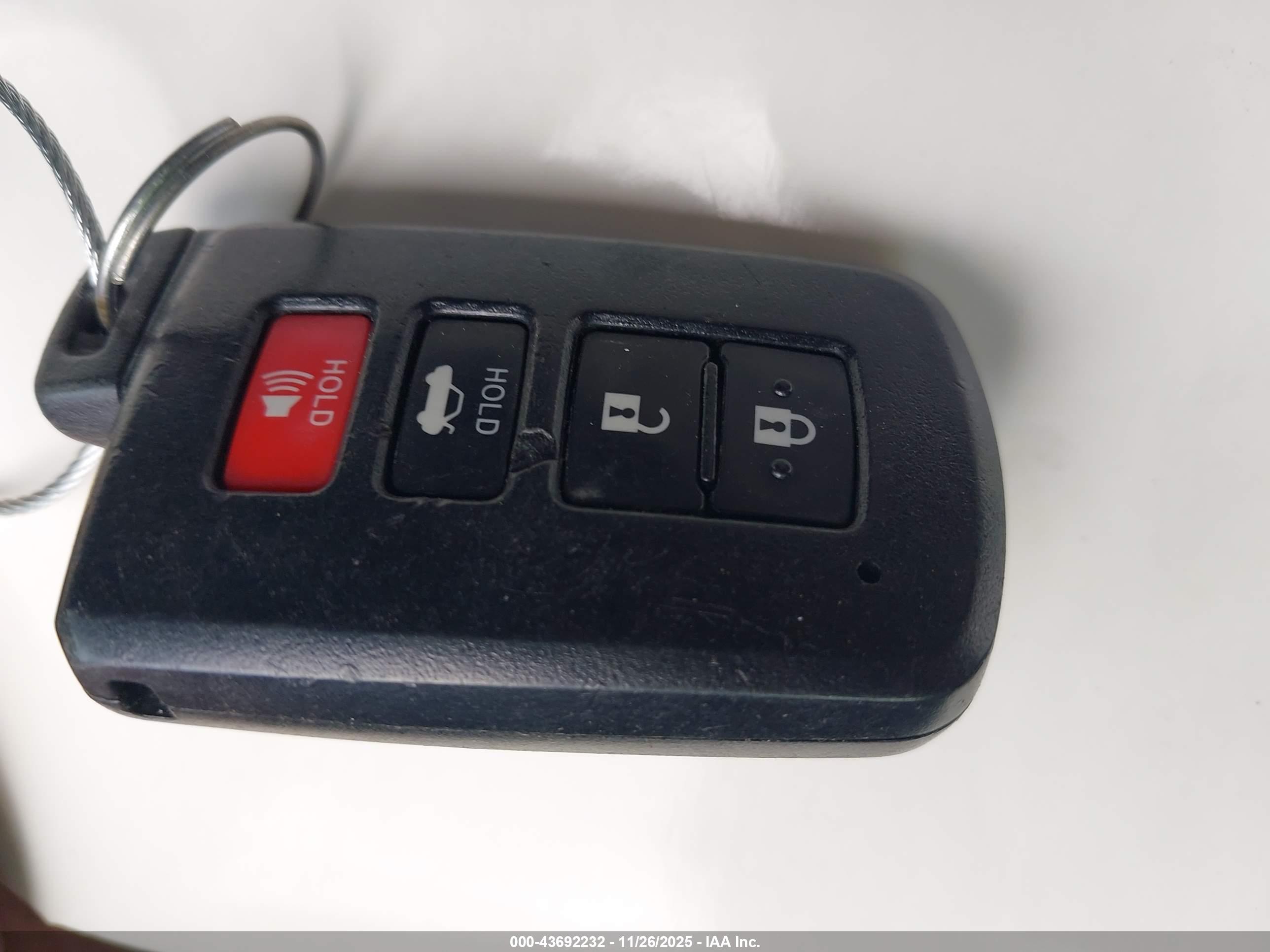 TOYOTA CAMRY image 11