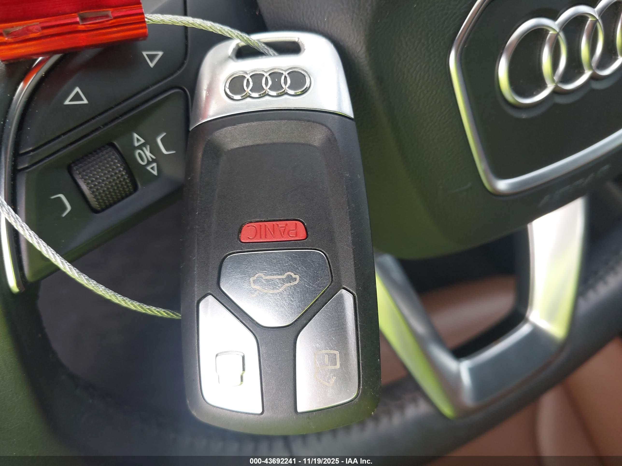 AUDI Q7 image 11