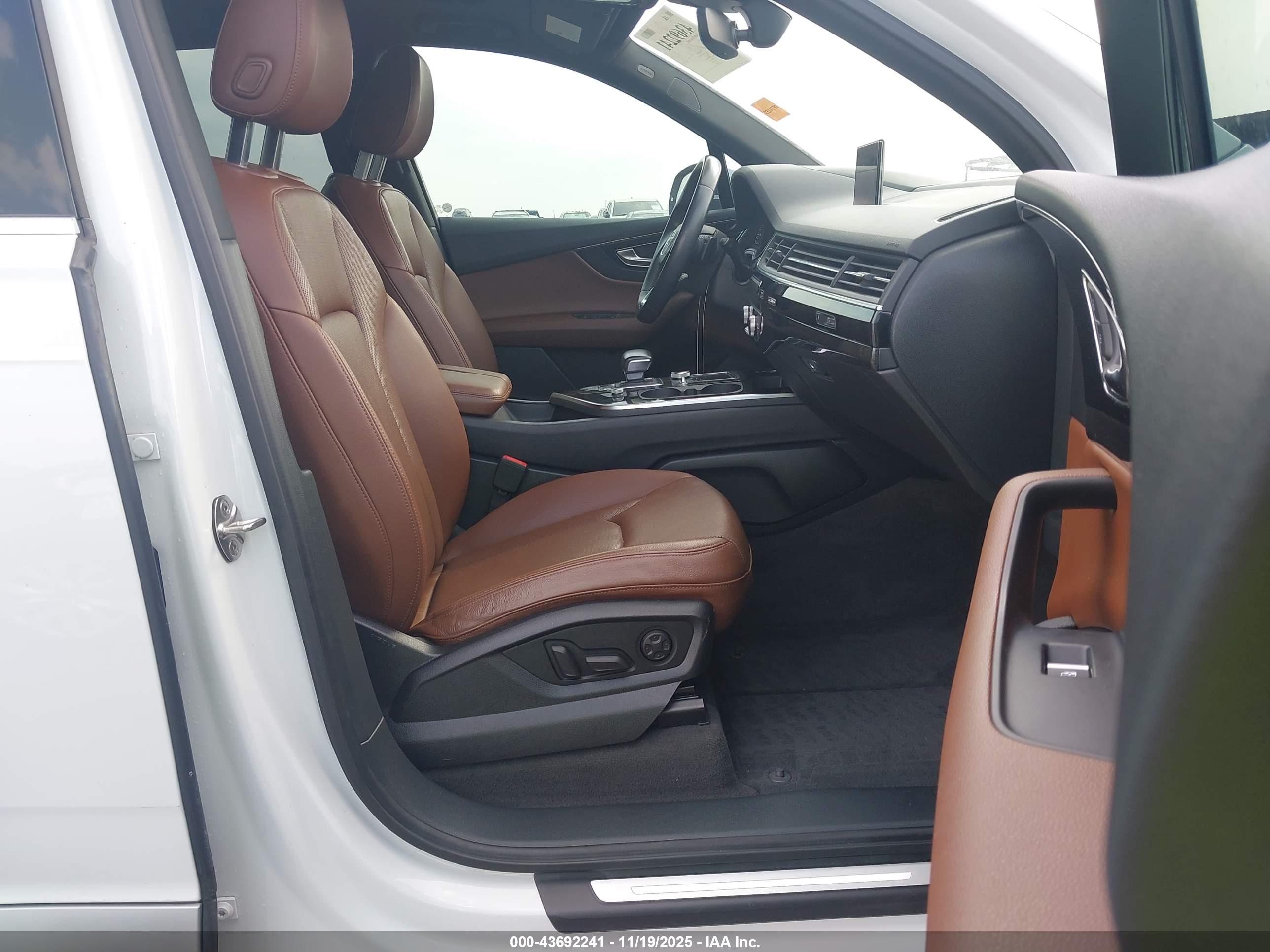 AUDI Q7 image 5