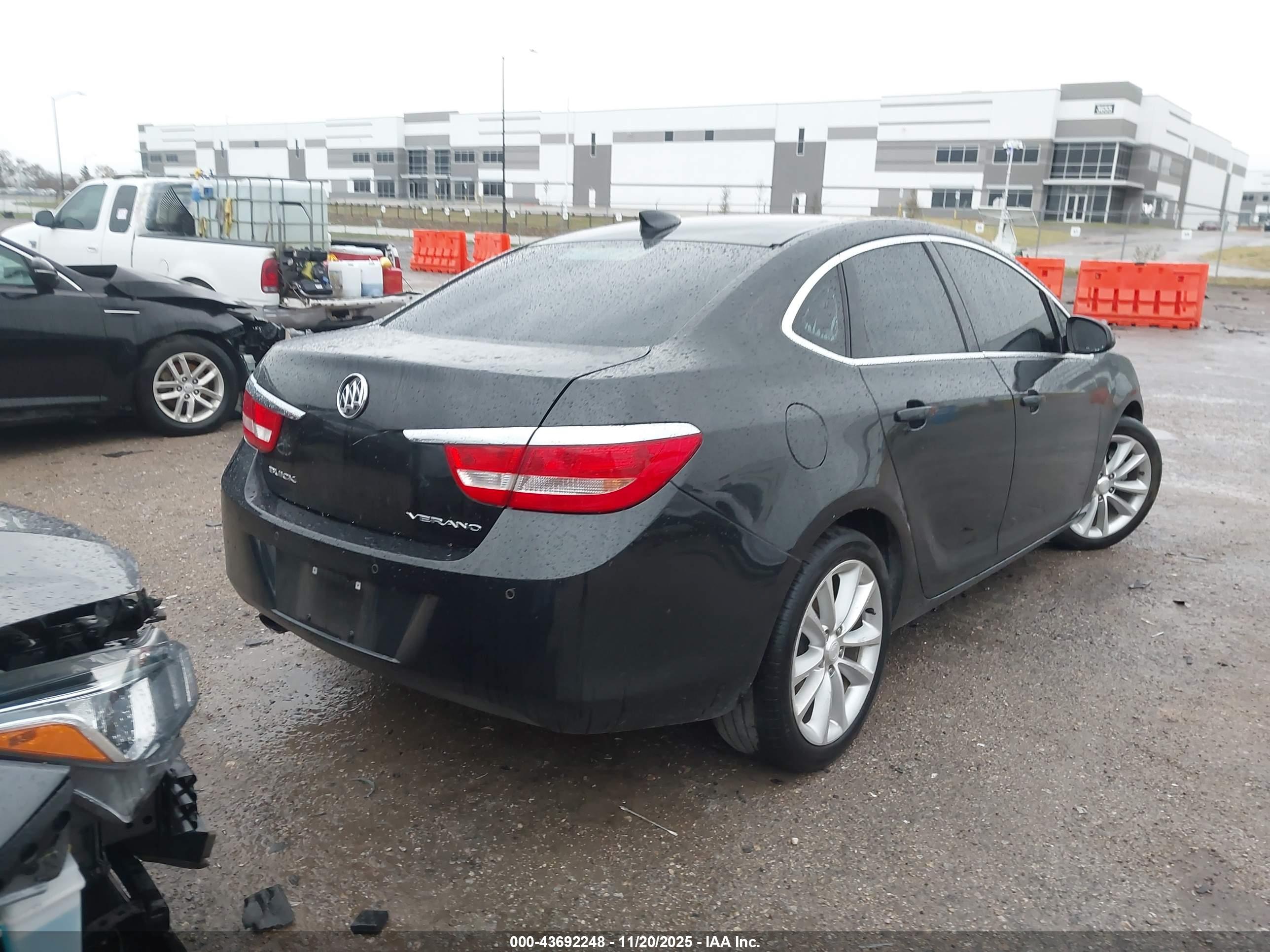 BUICK VERANO image 4