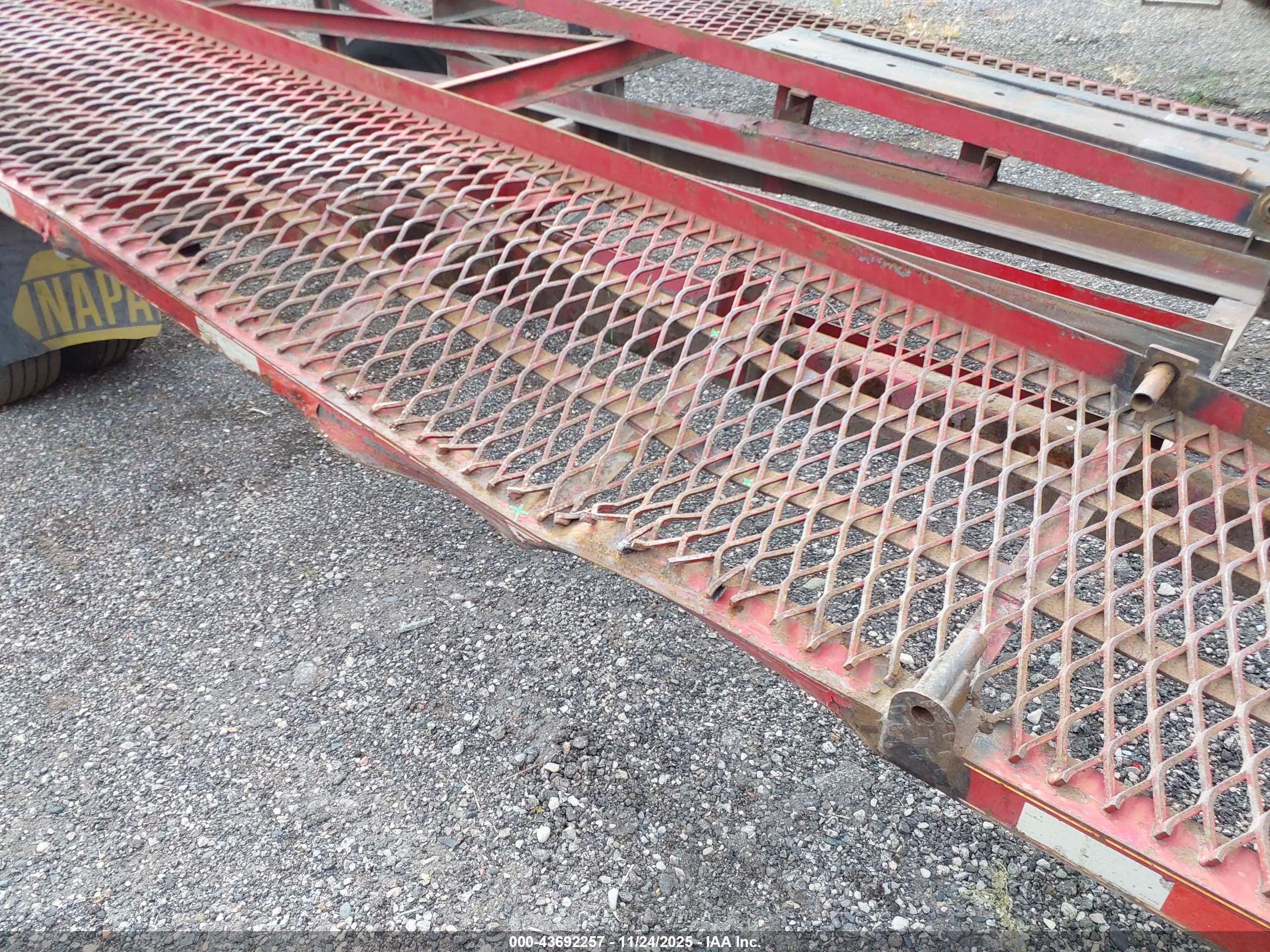 KAUFMAN TRAILERS image 5