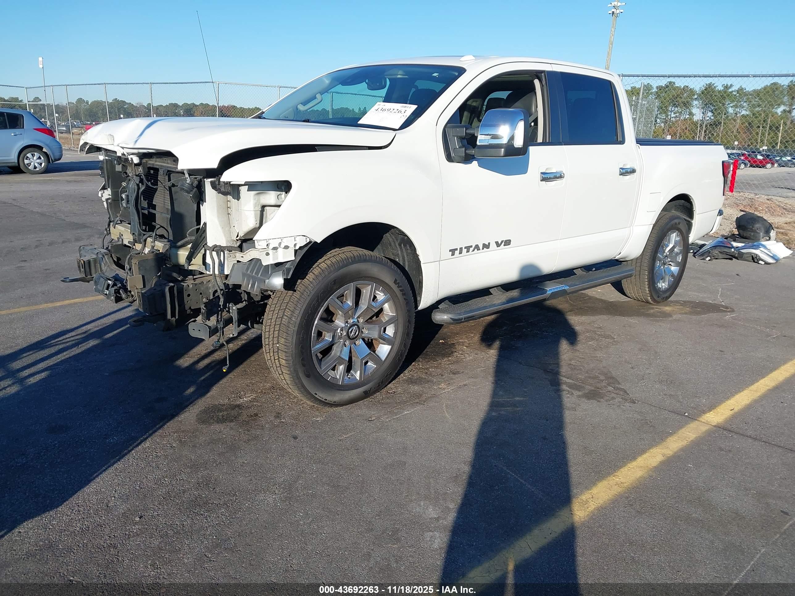 NISSAN TITAN image 2