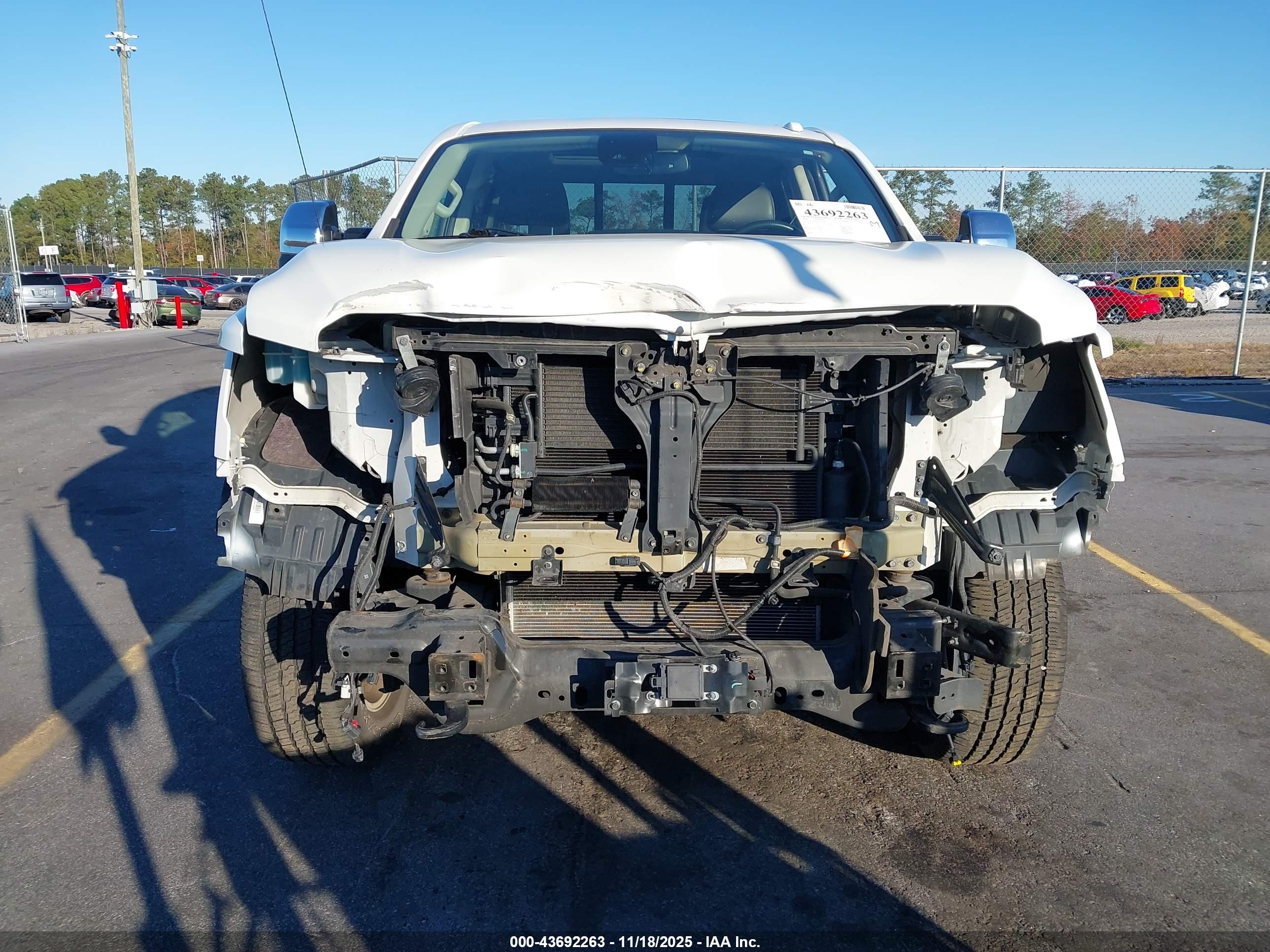 NISSAN TITAN image 6