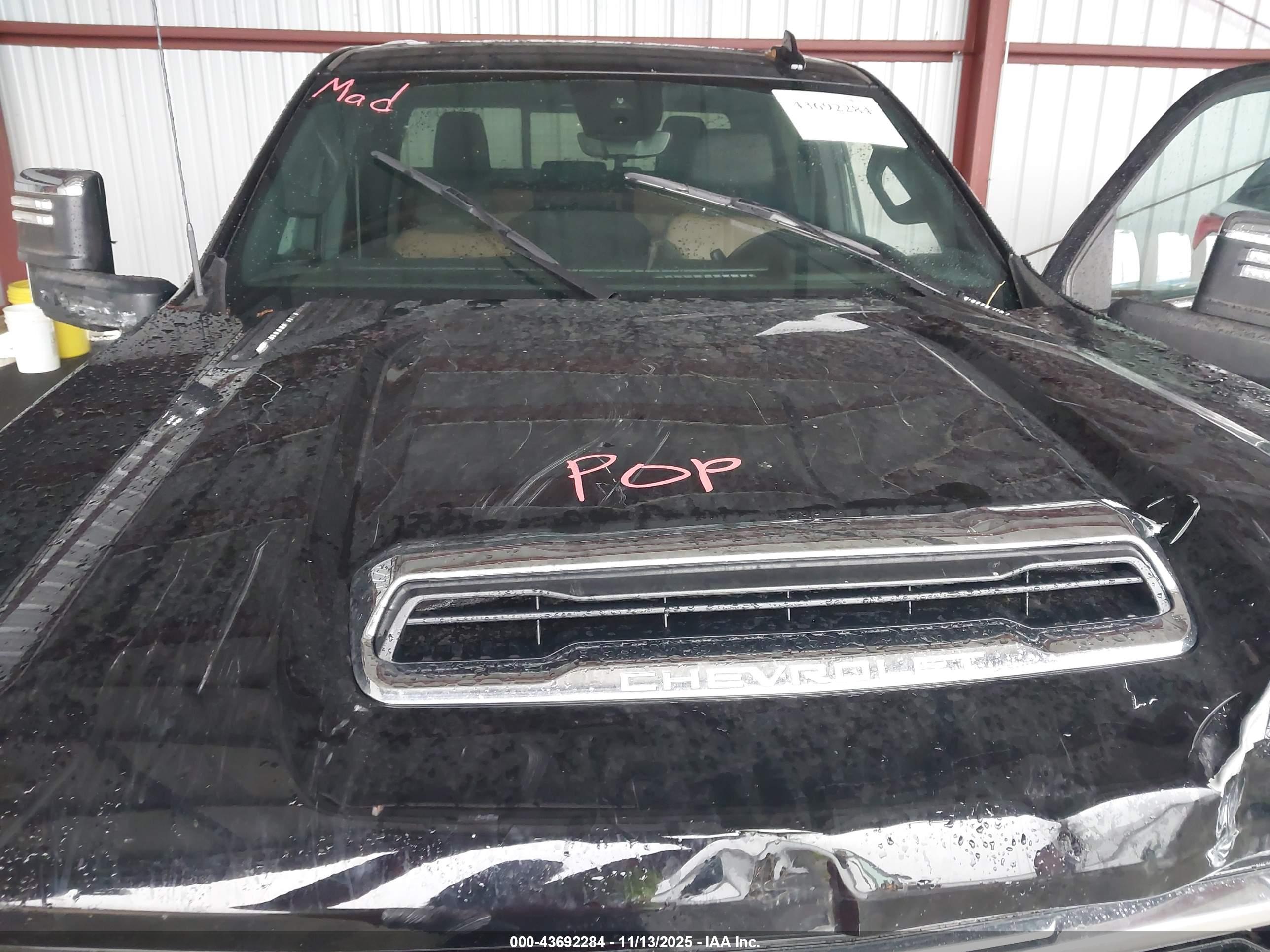 CHEVROLET SILVERADO image 10