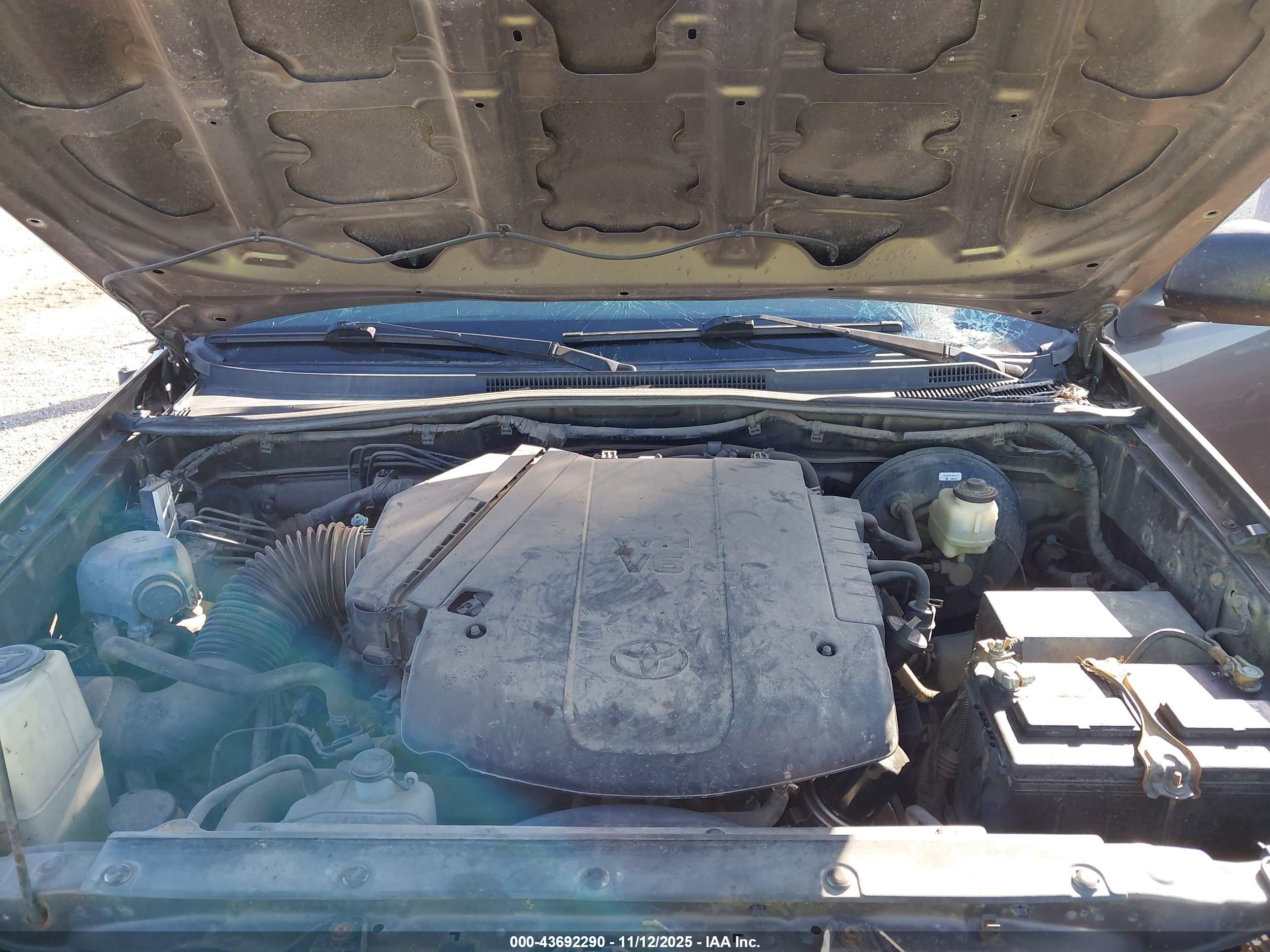 TOYOTA TACOMA image 10