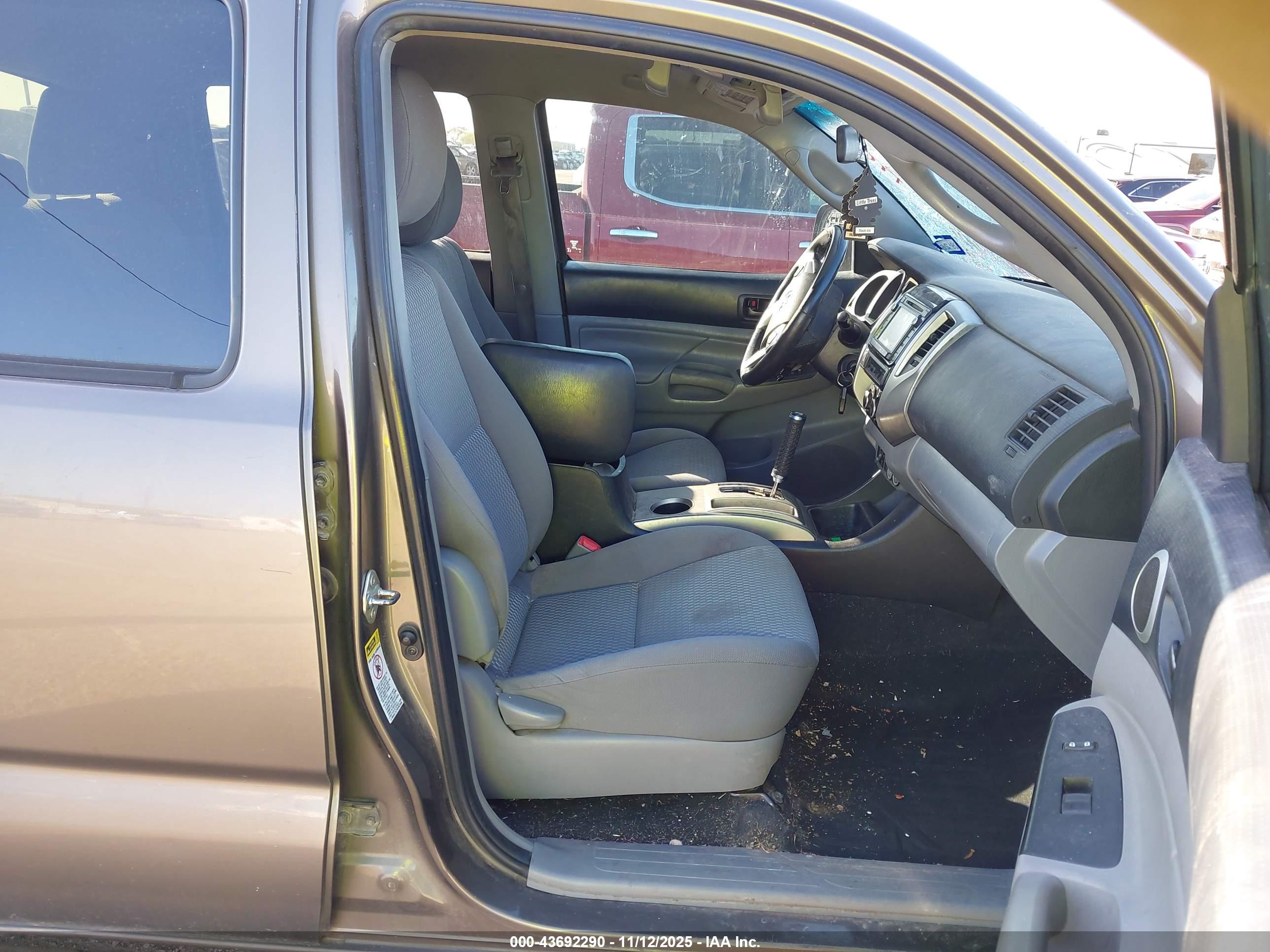 TOYOTA TACOMA image 5
