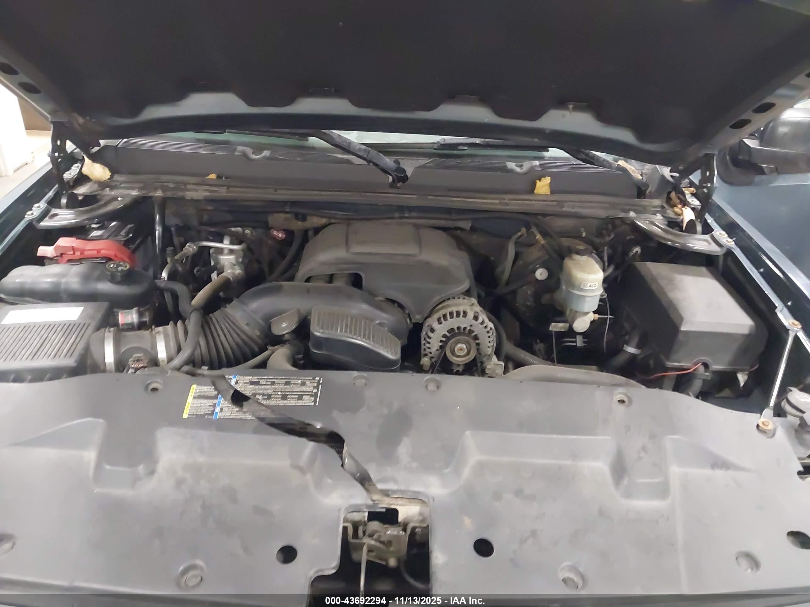 CHEVROLET SILVERADO image 10