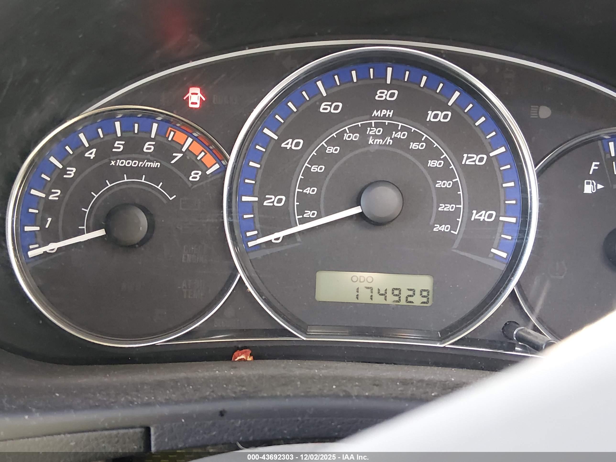 SUBARU FORESTER image 7