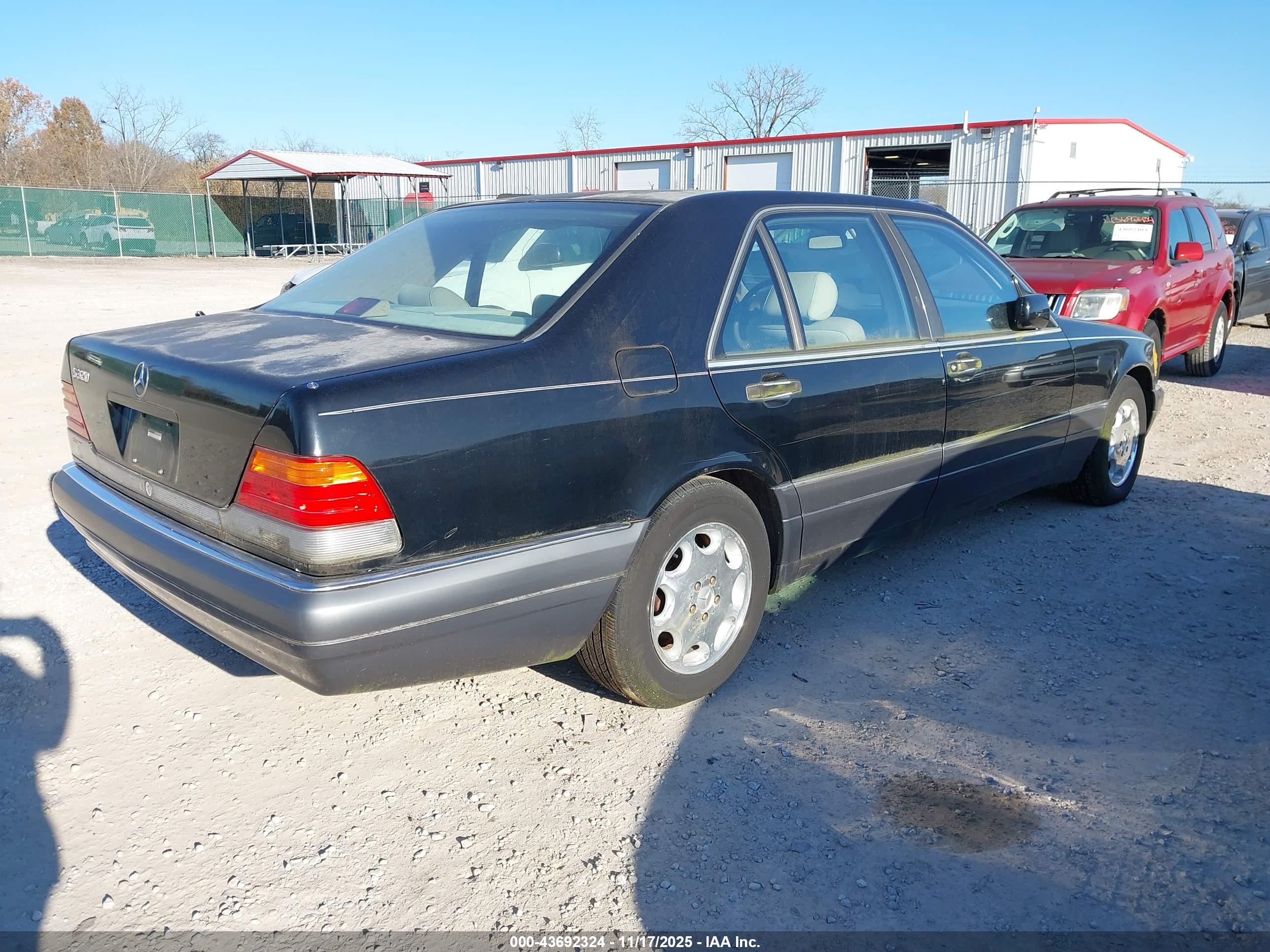 MERCEDES-BENZ S image 4