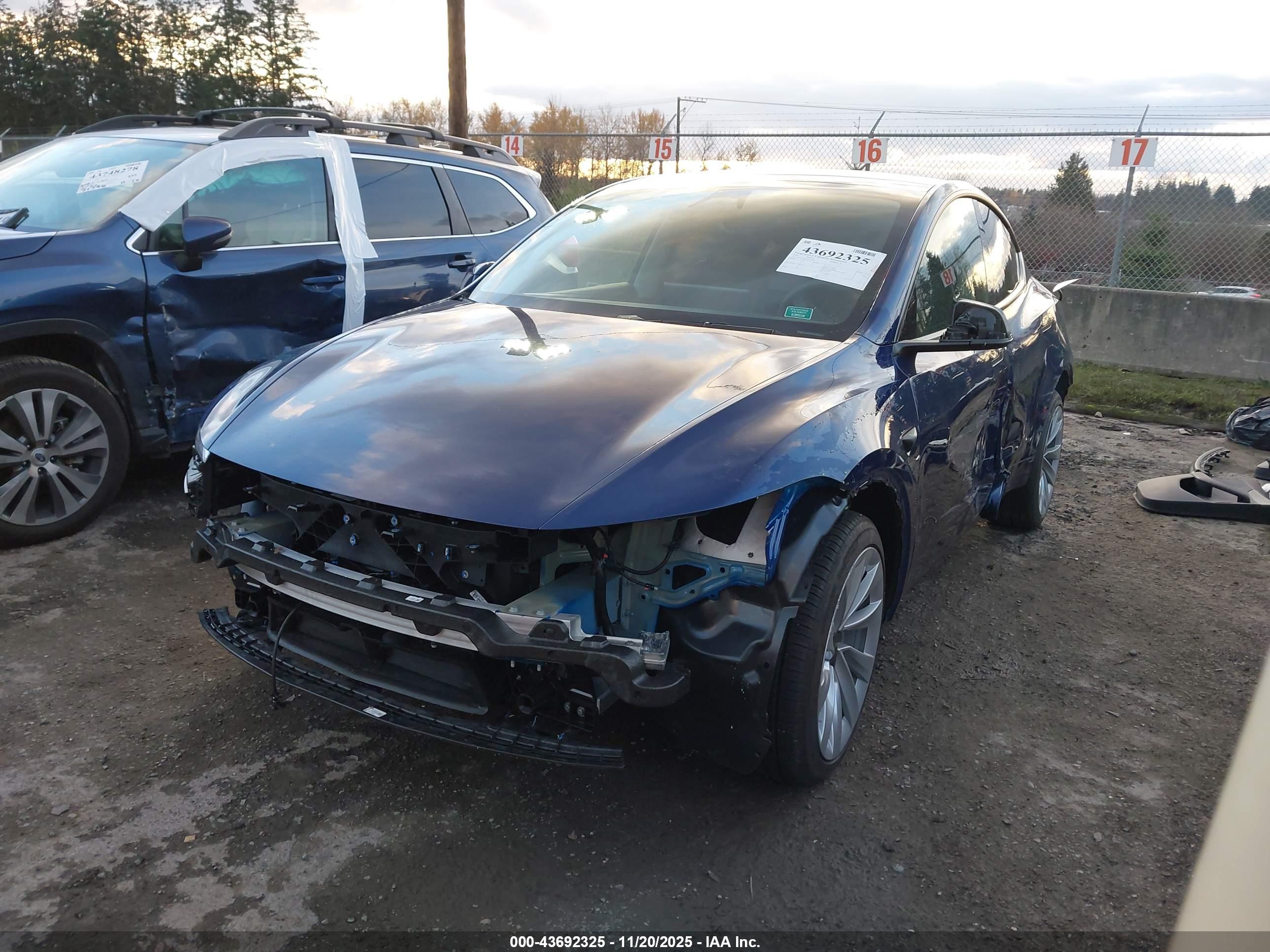 TESLA MODEL image 2