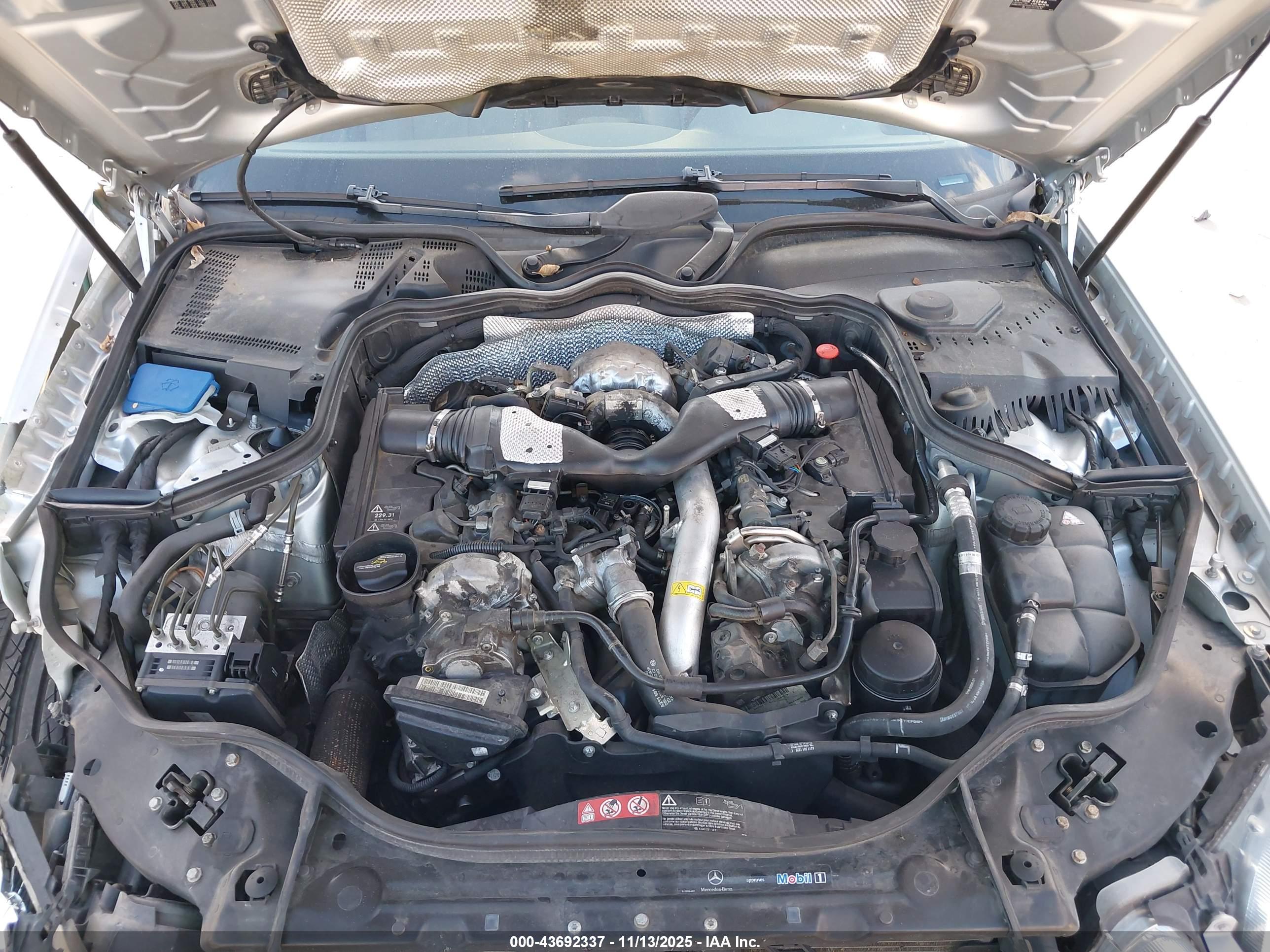 MERCEDES-BENZ E image 10
