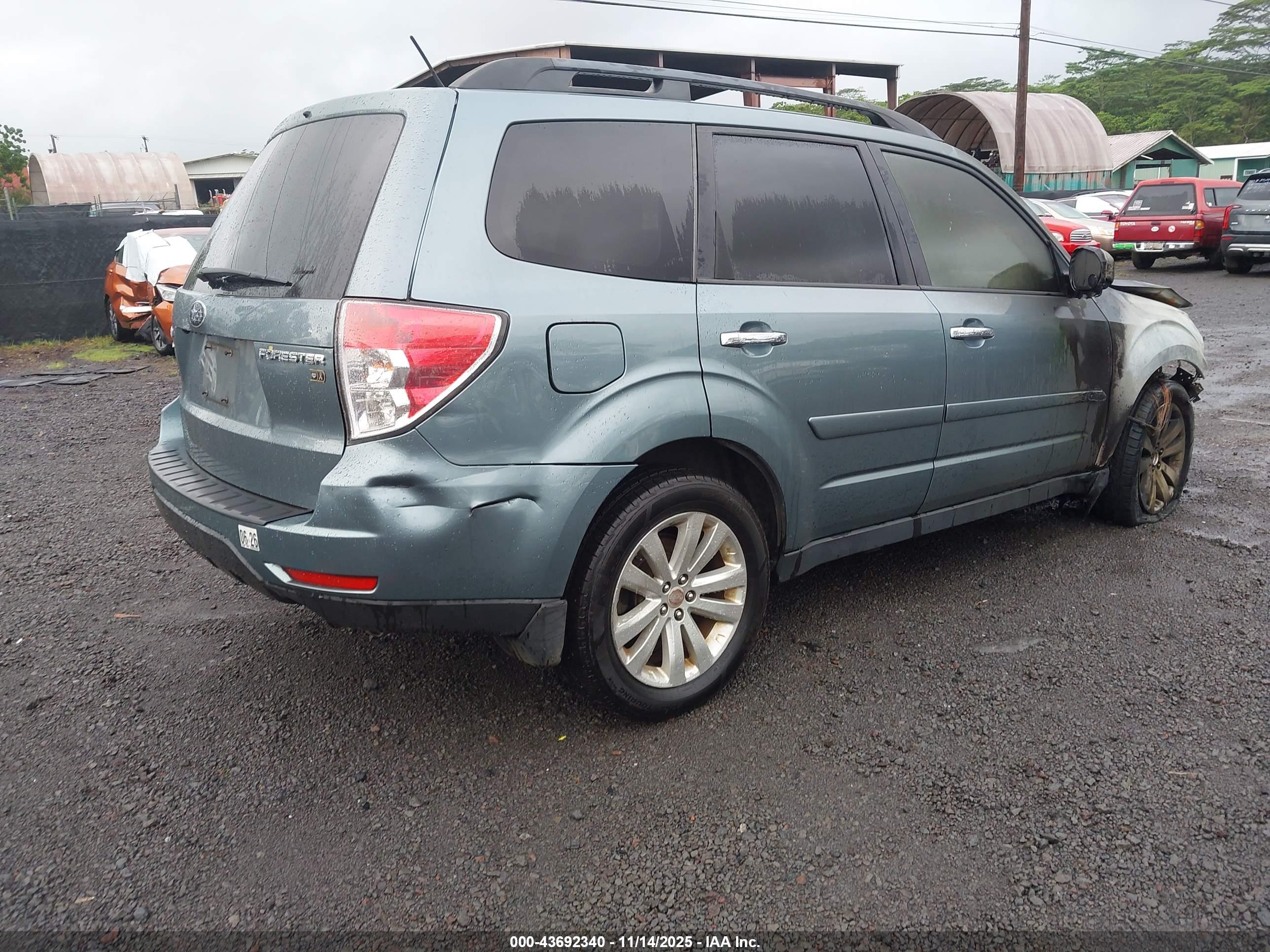 SUBARU FORESTER image 4