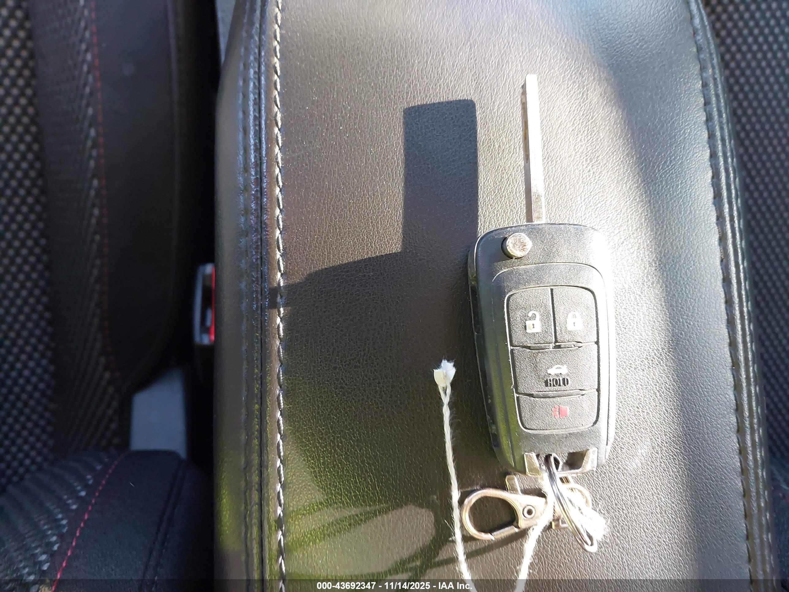 CHEVROLET EQUINOX image 11