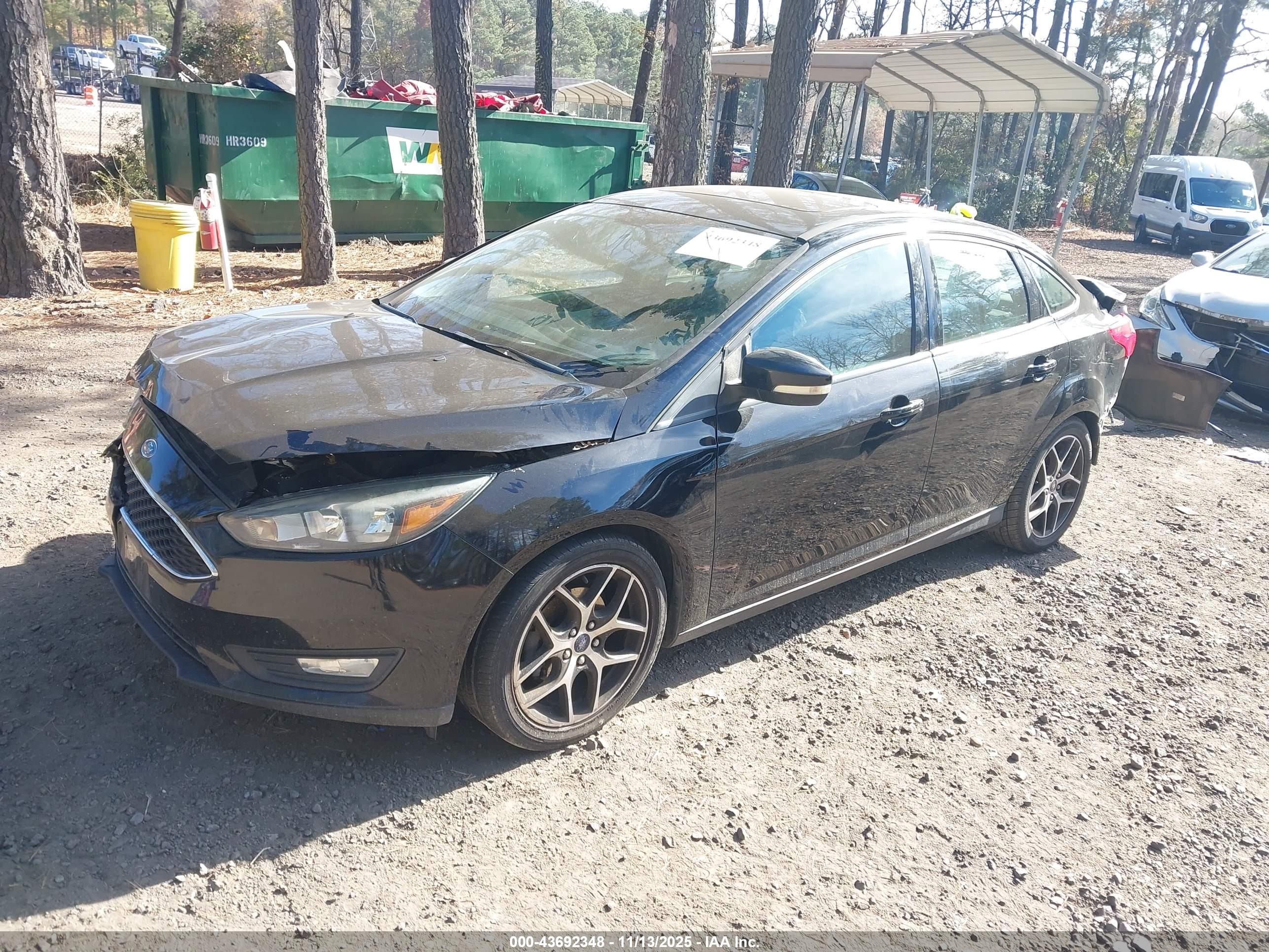 FORD FOCUS image 2
