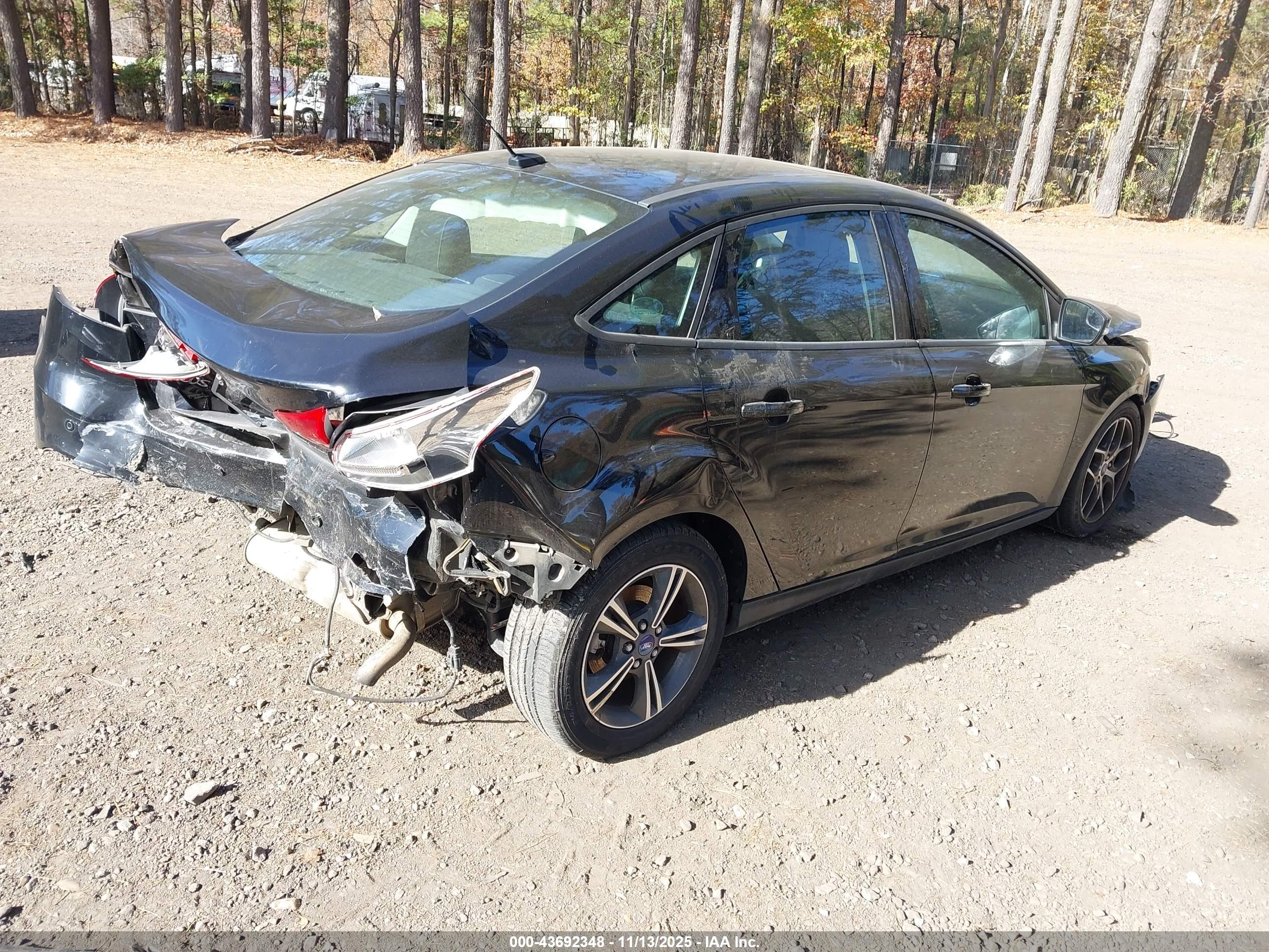 FORD FOCUS image 4