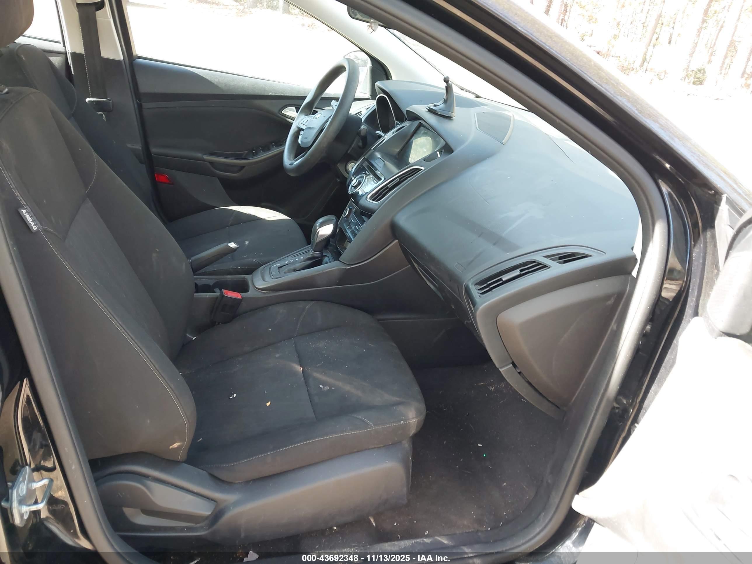 FORD FOCUS image 5