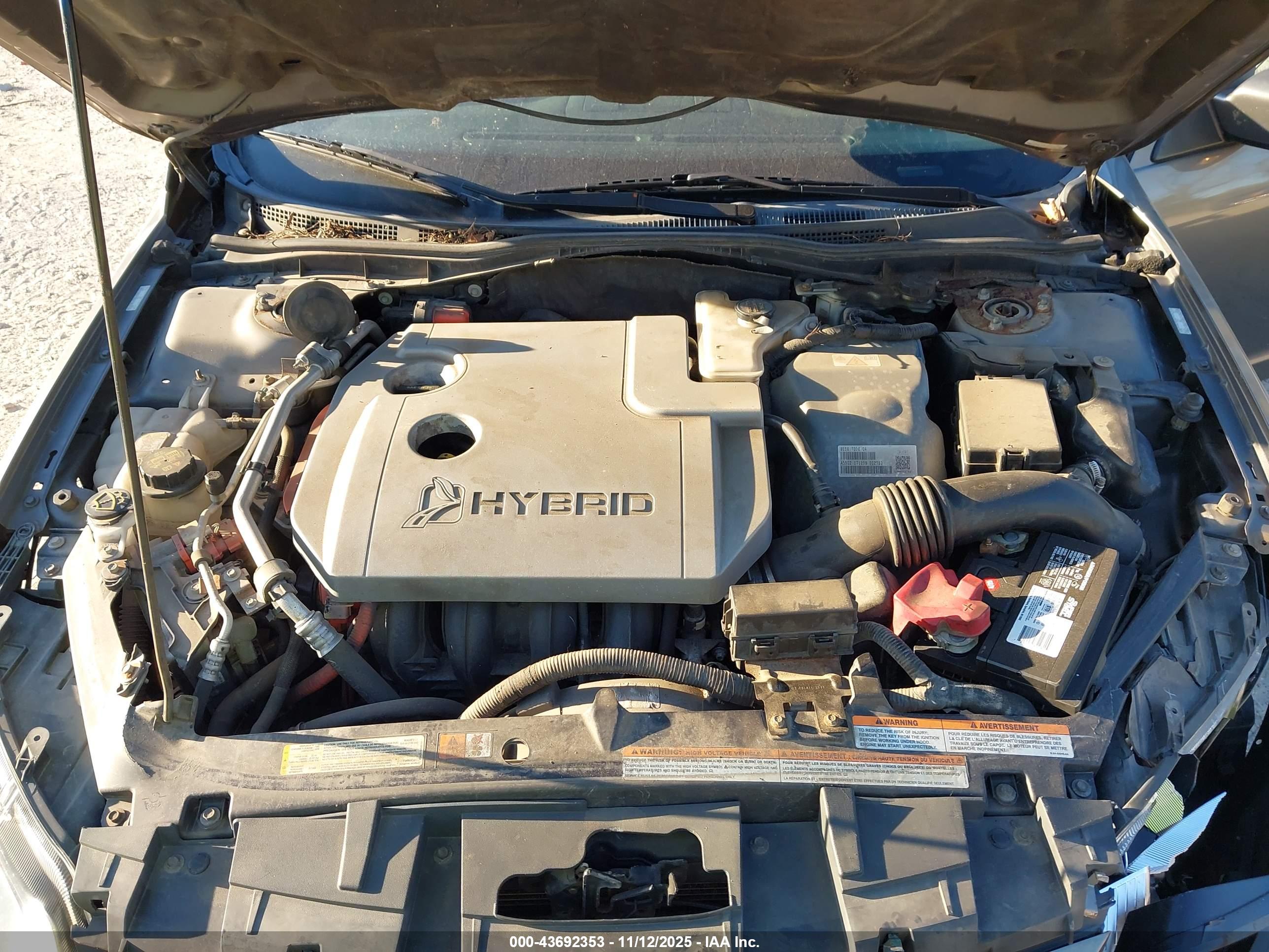 FORD FUSION image 10
