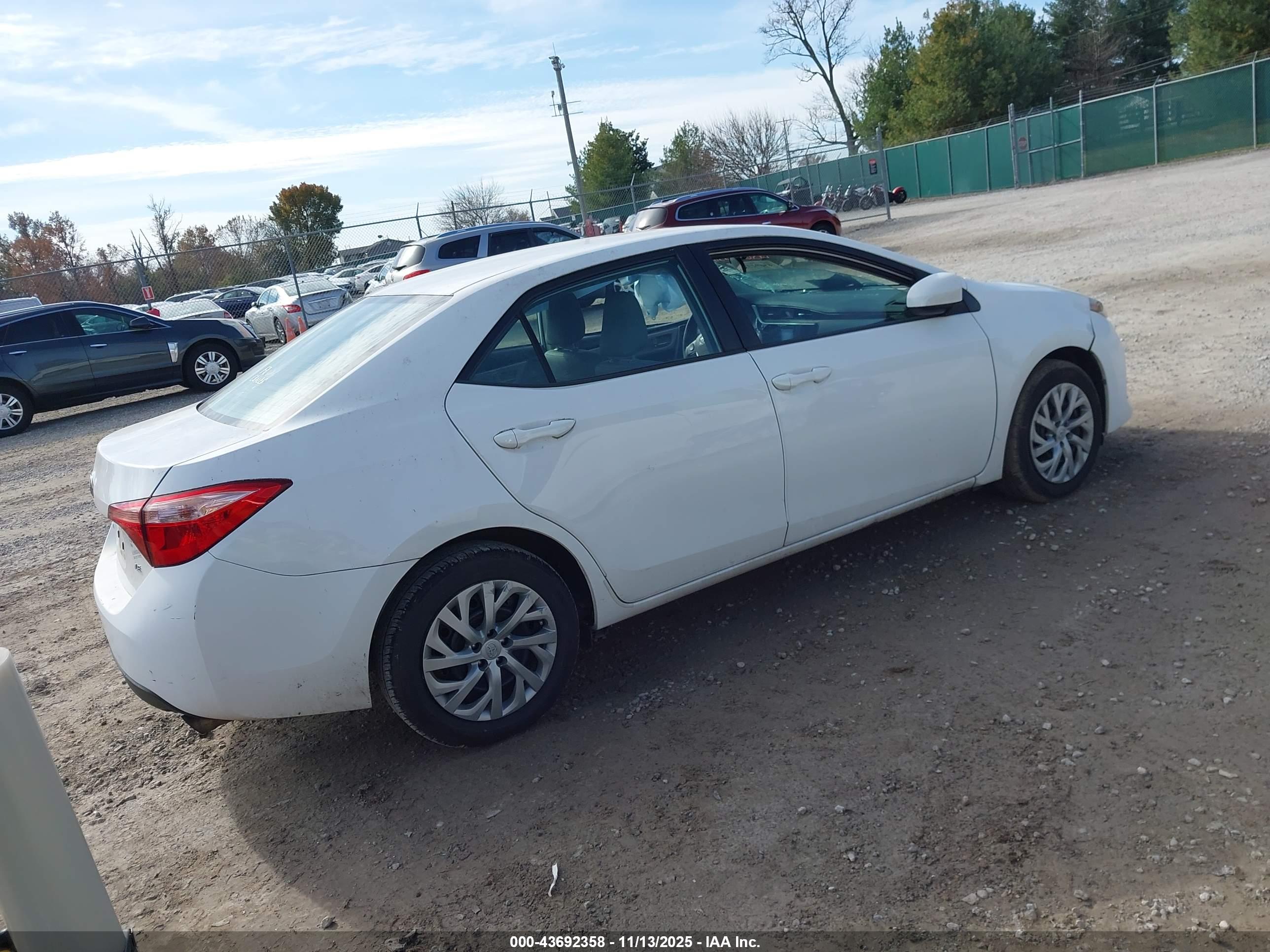 TOYOTA COROLLA image 4