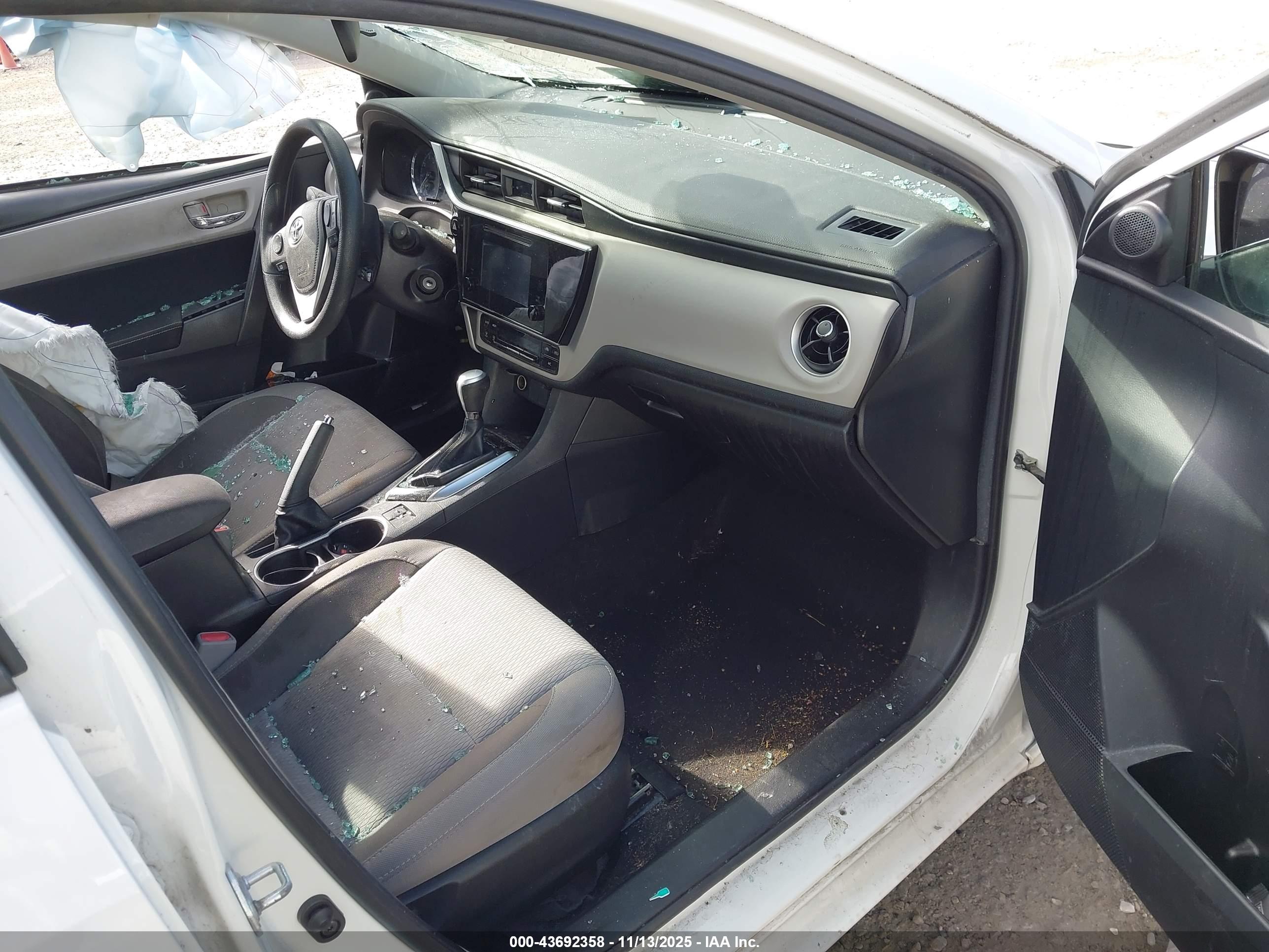 TOYOTA COROLLA image 5