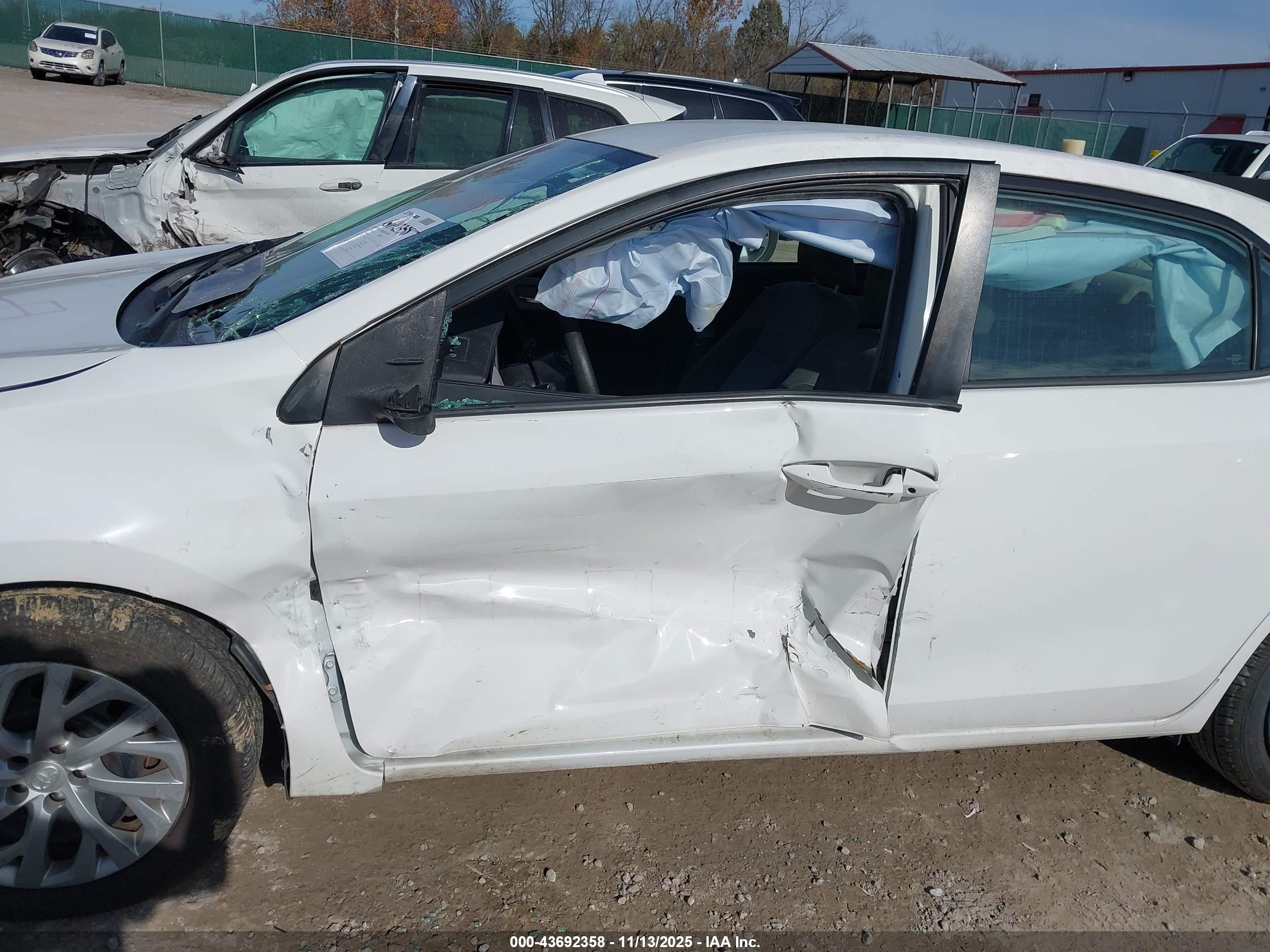 TOYOTA COROLLA image 6