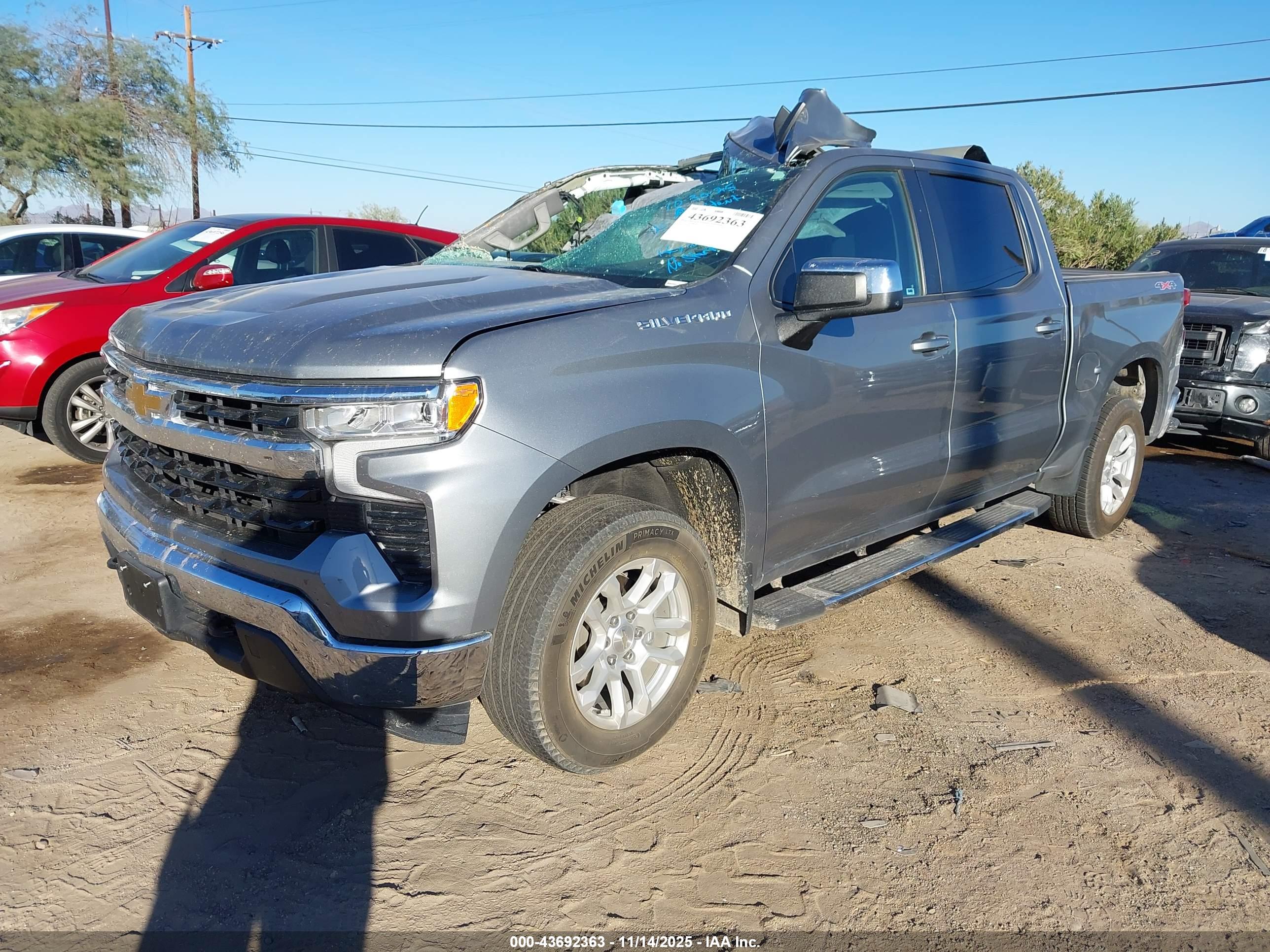CHEVROLET SILVERADO image 2