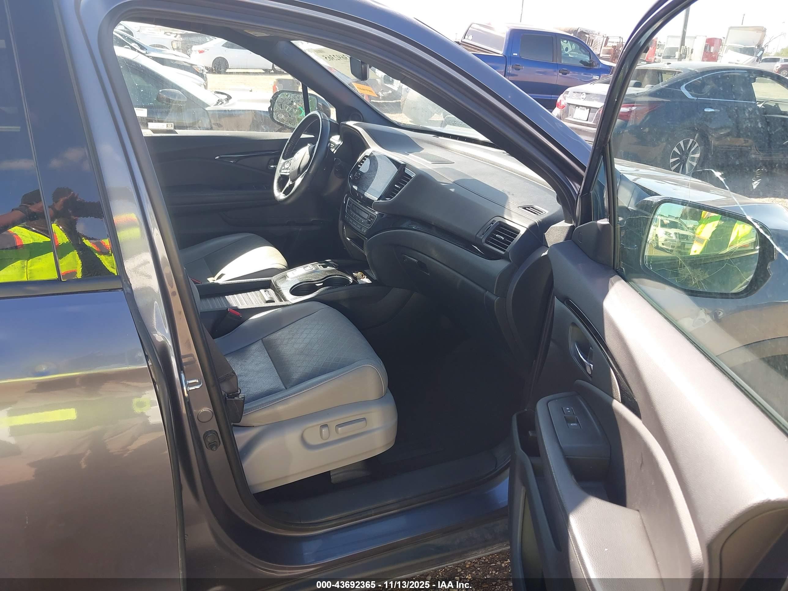 HONDA PASSPORT image 5
