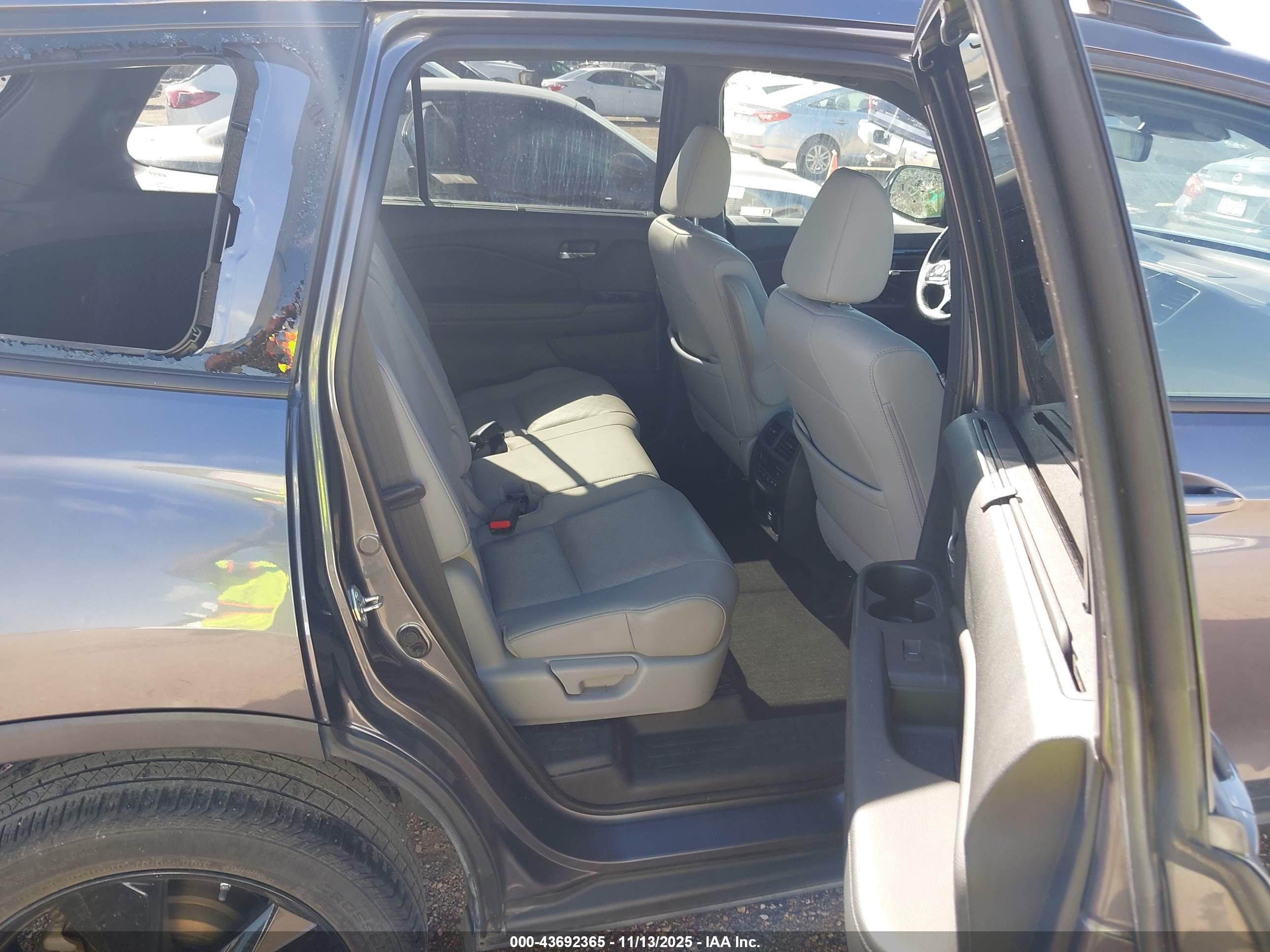HONDA PASSPORT image 8