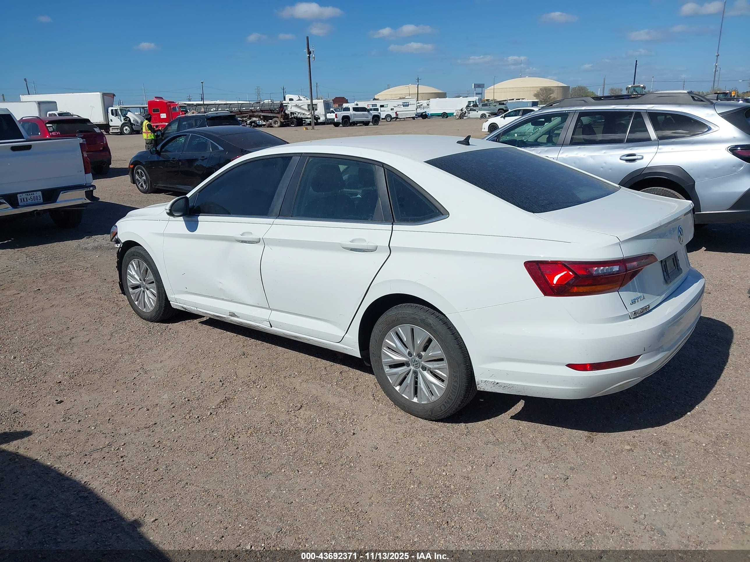 VOLKSWAGEN JETTA image 3