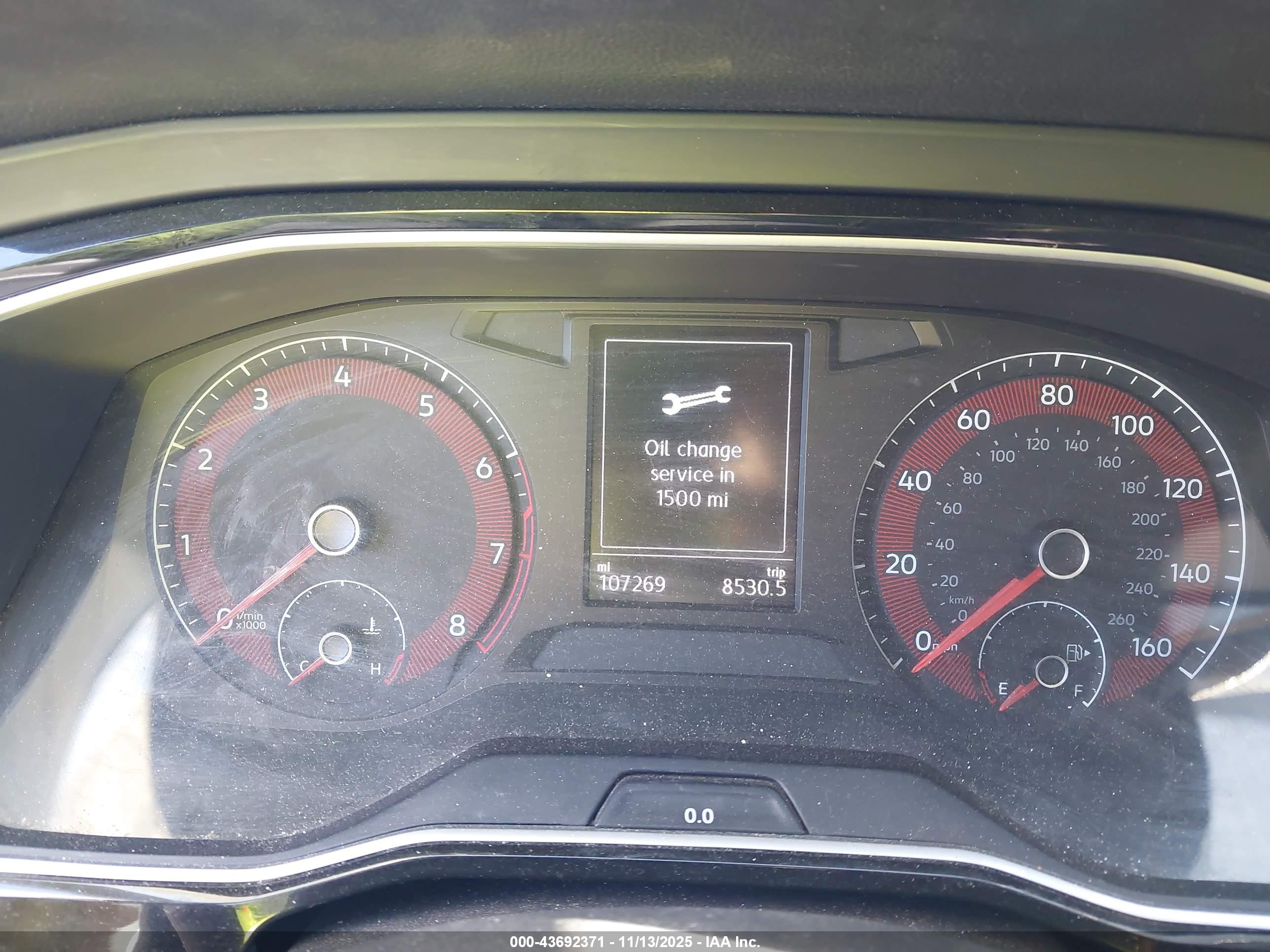 VOLKSWAGEN JETTA image 7