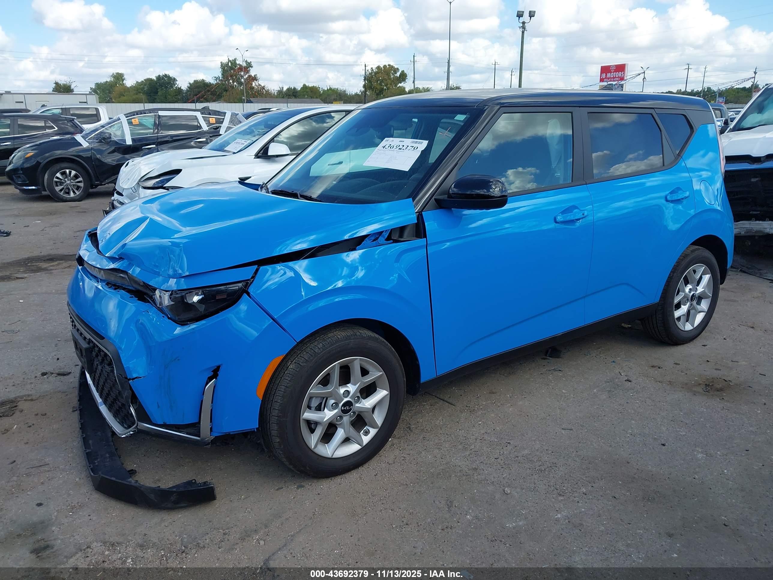 KIA SOUL image 2