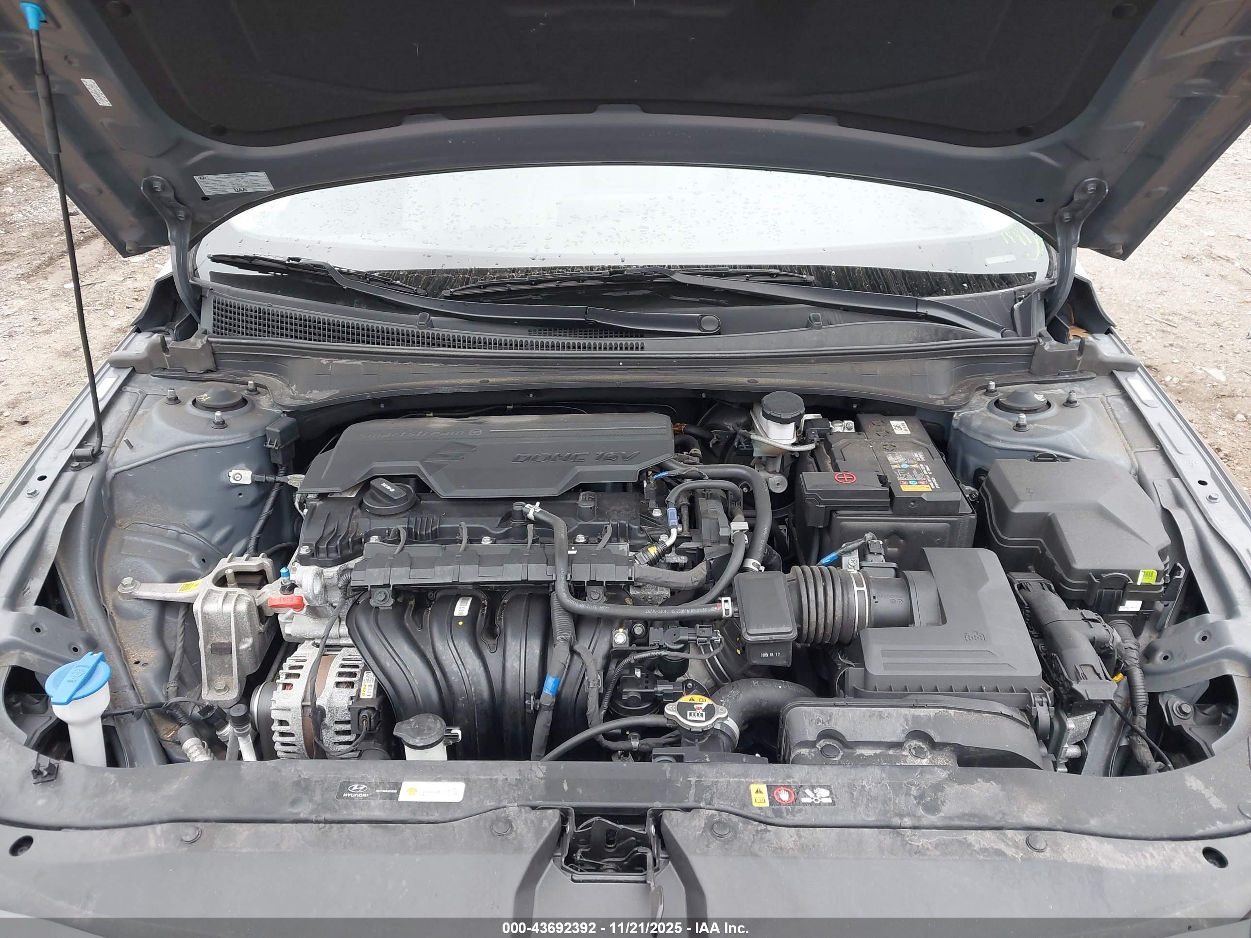 HYUNDAI ELANTRA image 10