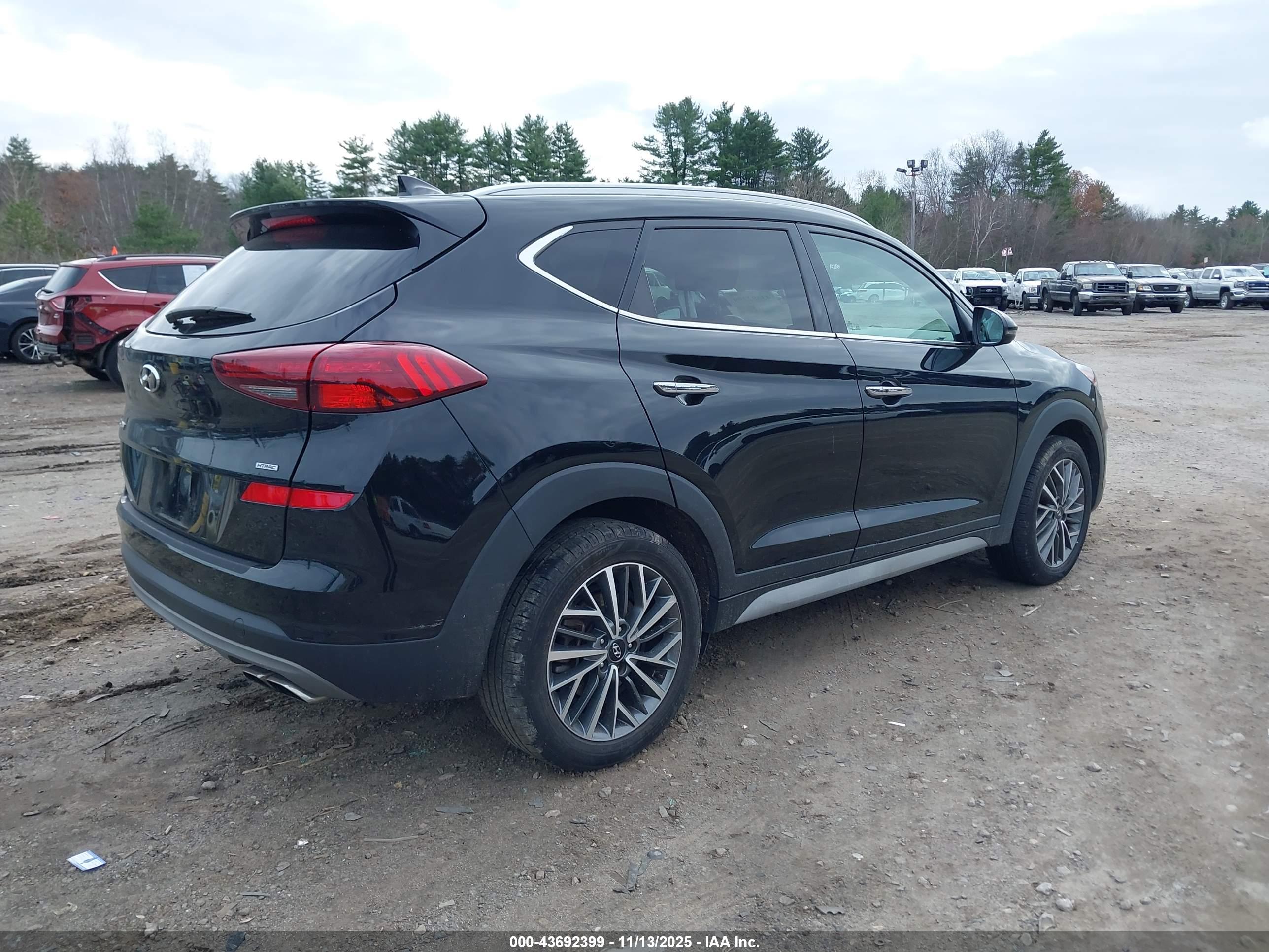 HYUNDAI TUCSON image 4